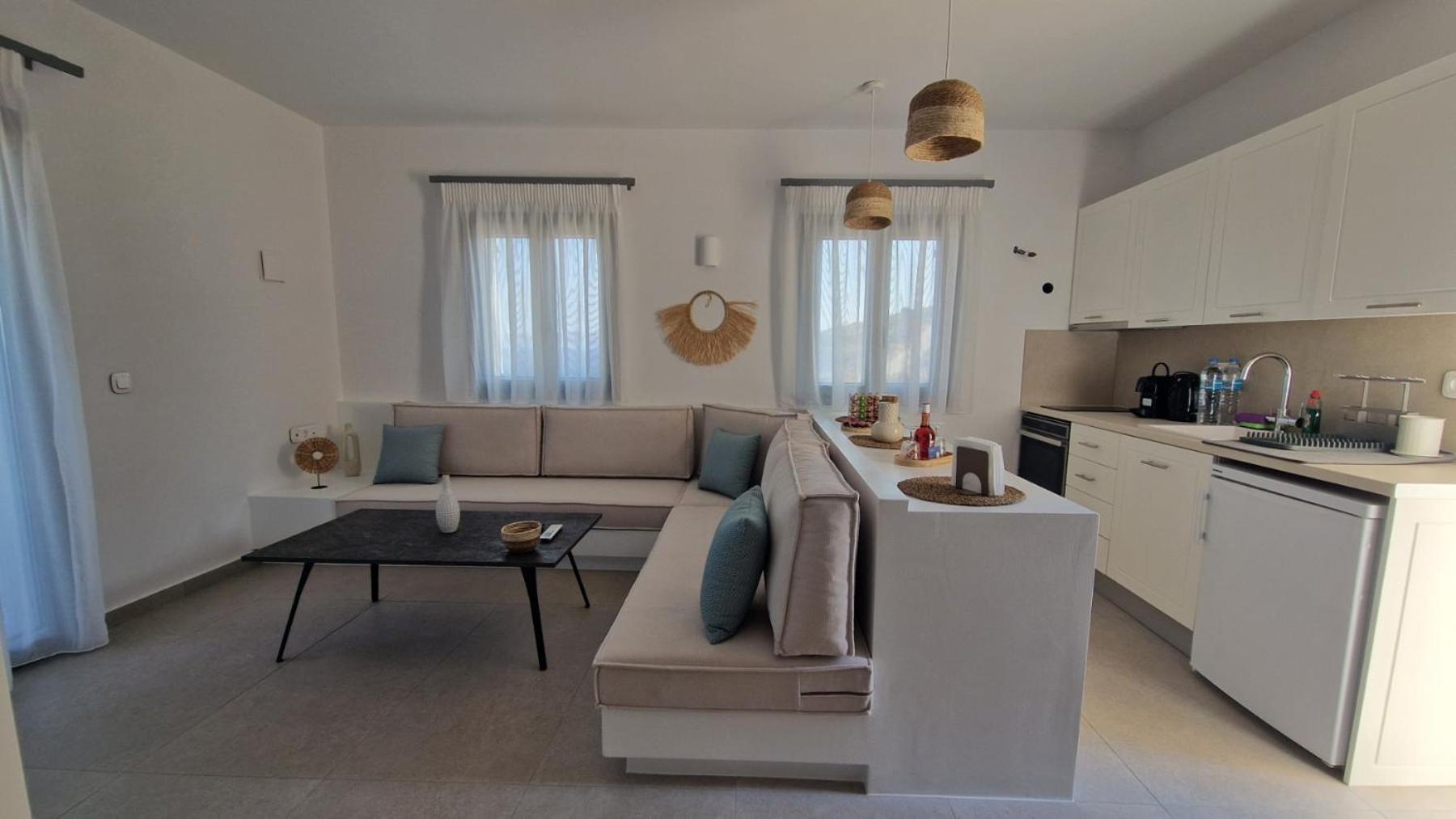 One-Bedroom House photo 3