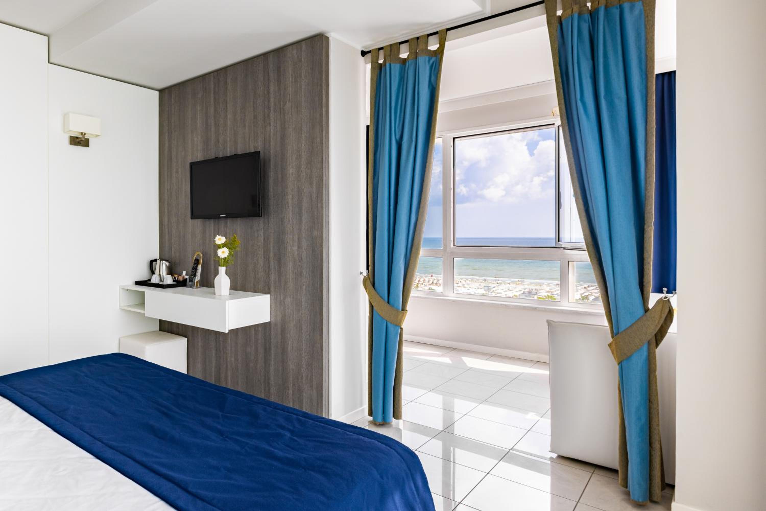 Suite with Sea View - Photo 5