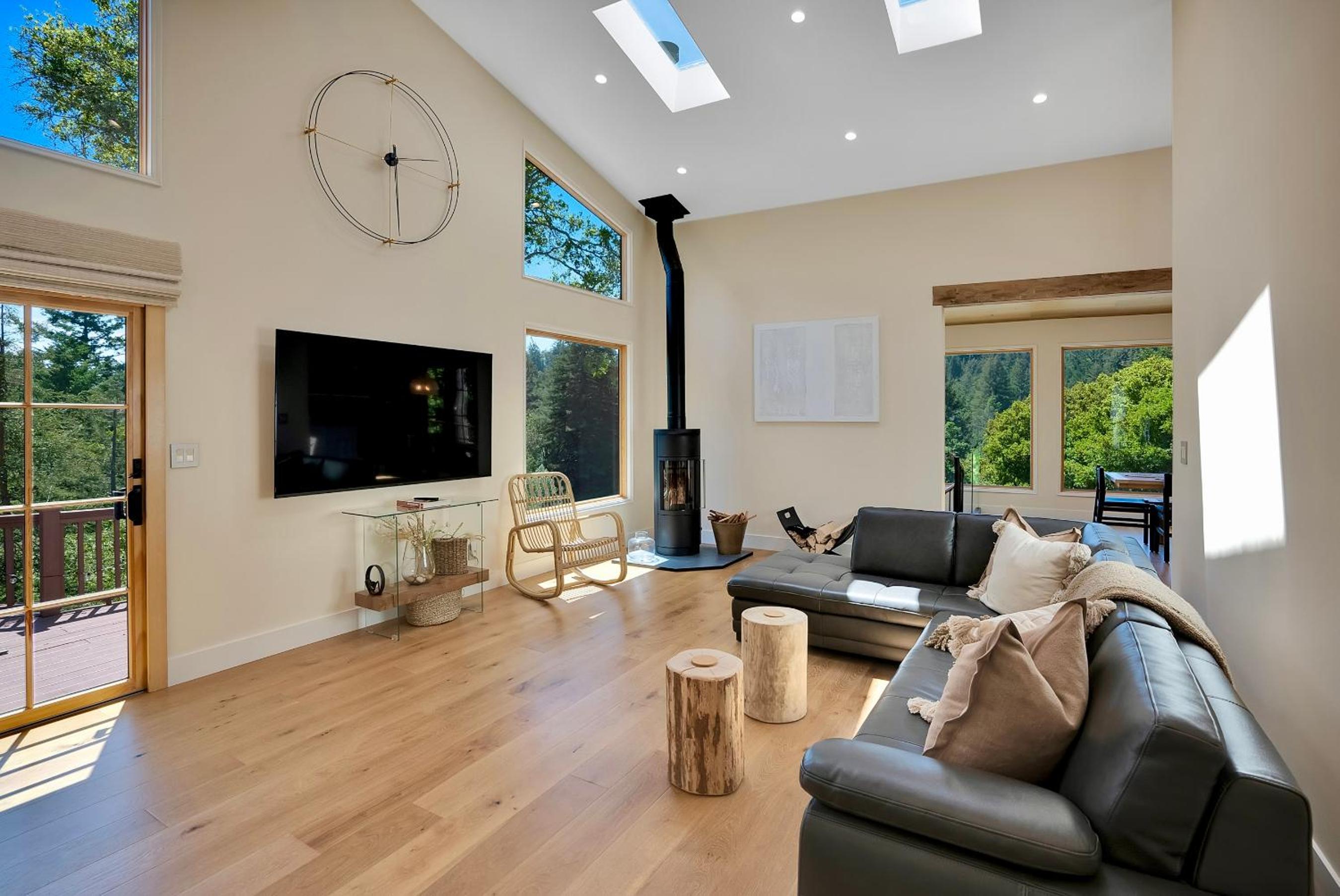 Three-Bedroom House photo 1