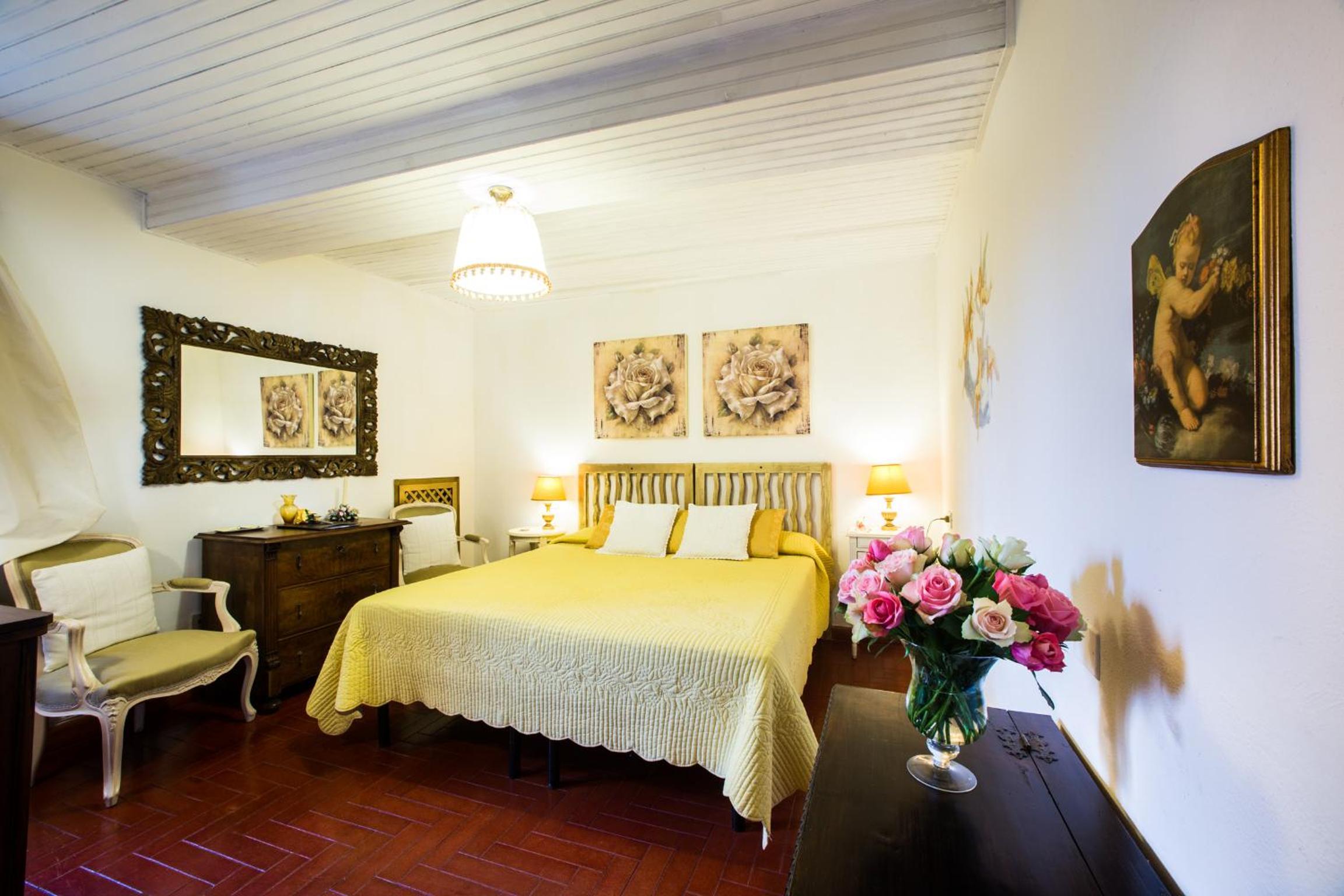 Classic Double or Twin Room with Garden View photo 3