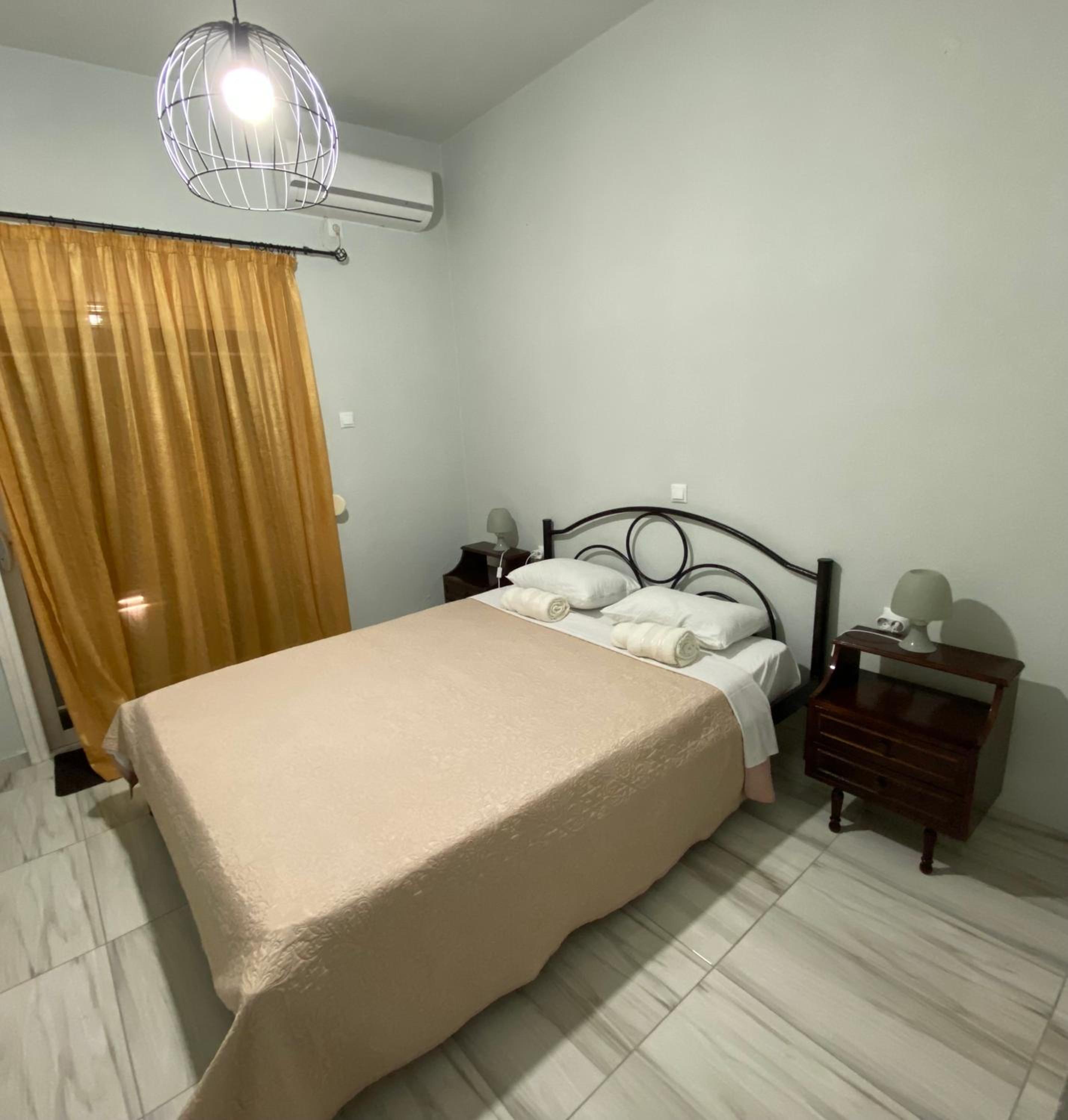 Double Room with Balcony and Sea View - Photo 3