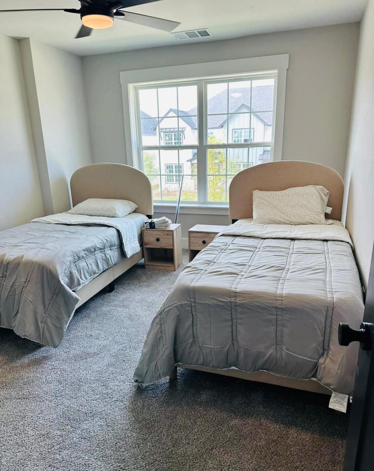 Three-Bedroom House - Photo 10