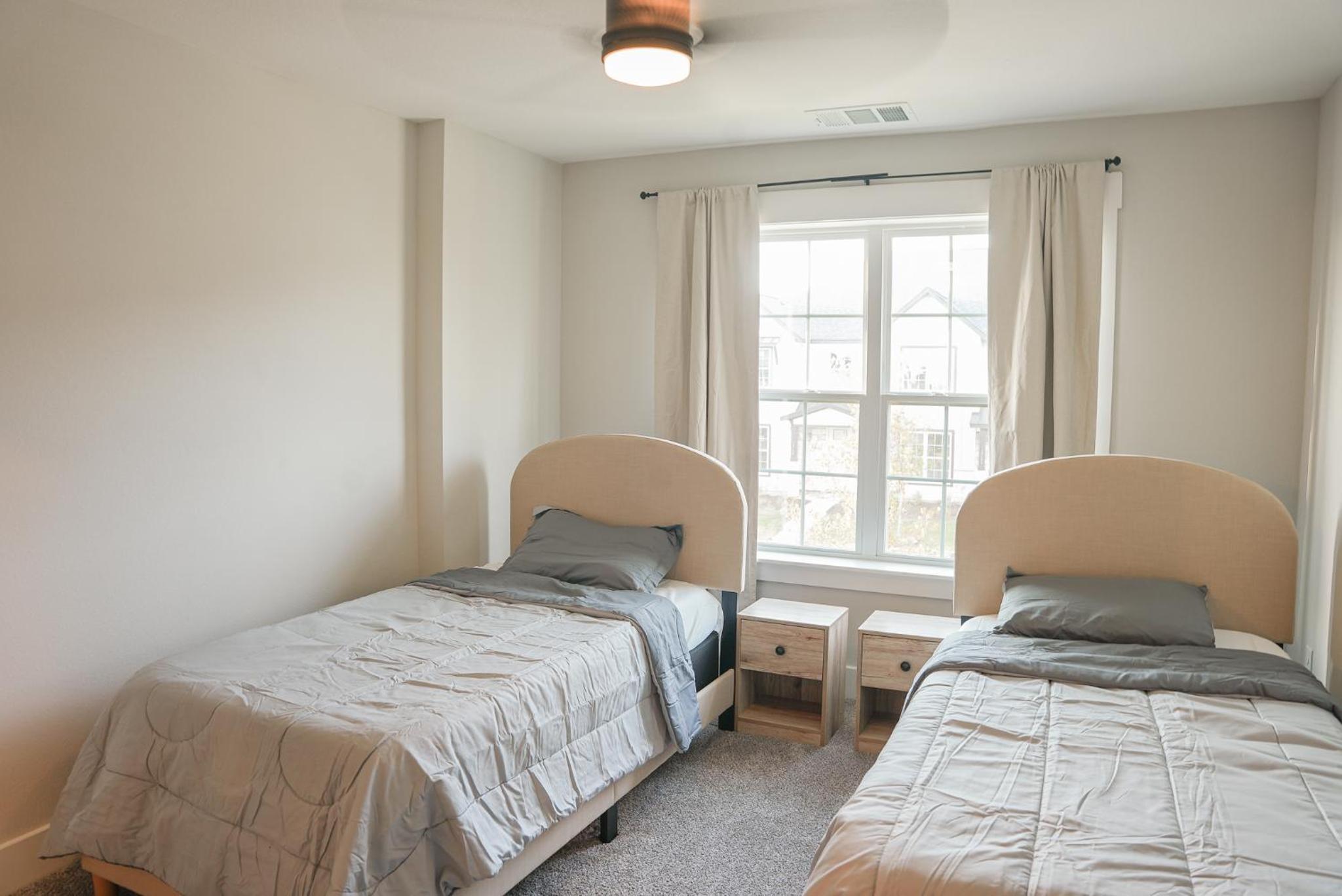Three-Bedroom House - Photo 15