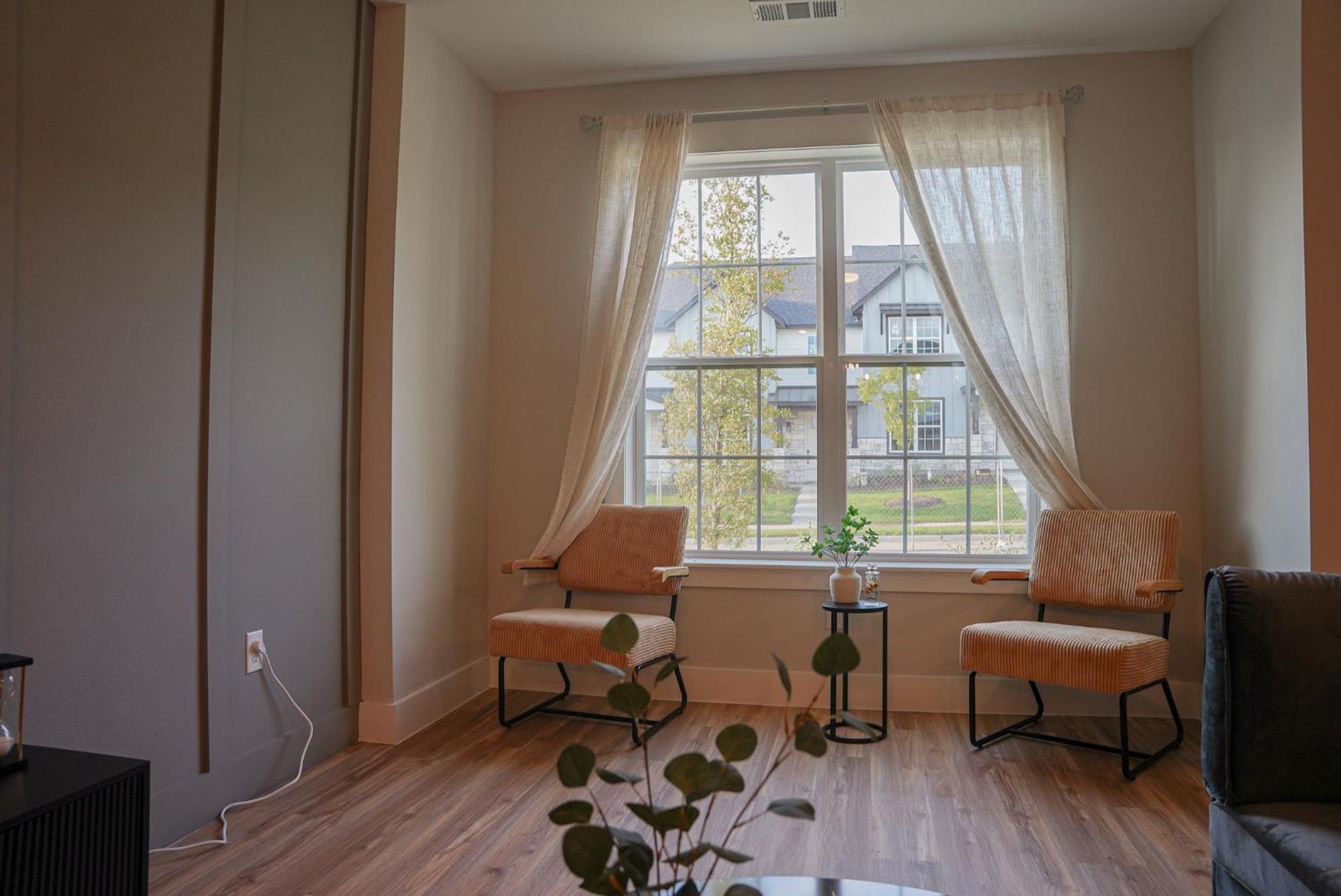 Three-Bedroom House - Photo 21