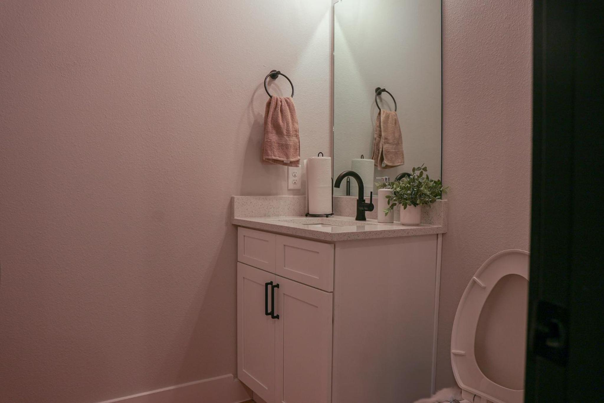 Three-Bedroom House - Photo 20