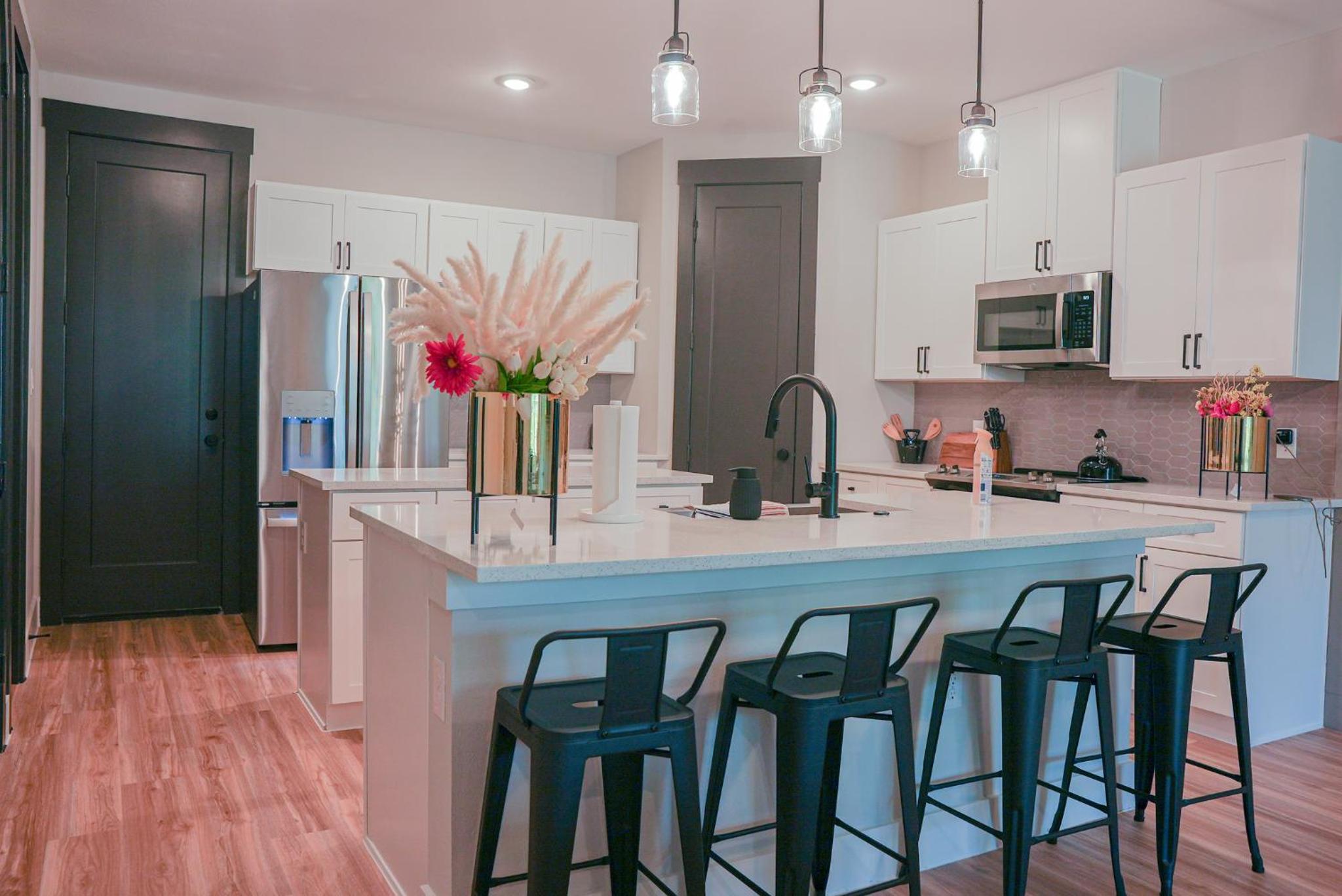 Three-Bedroom House - Photo 19