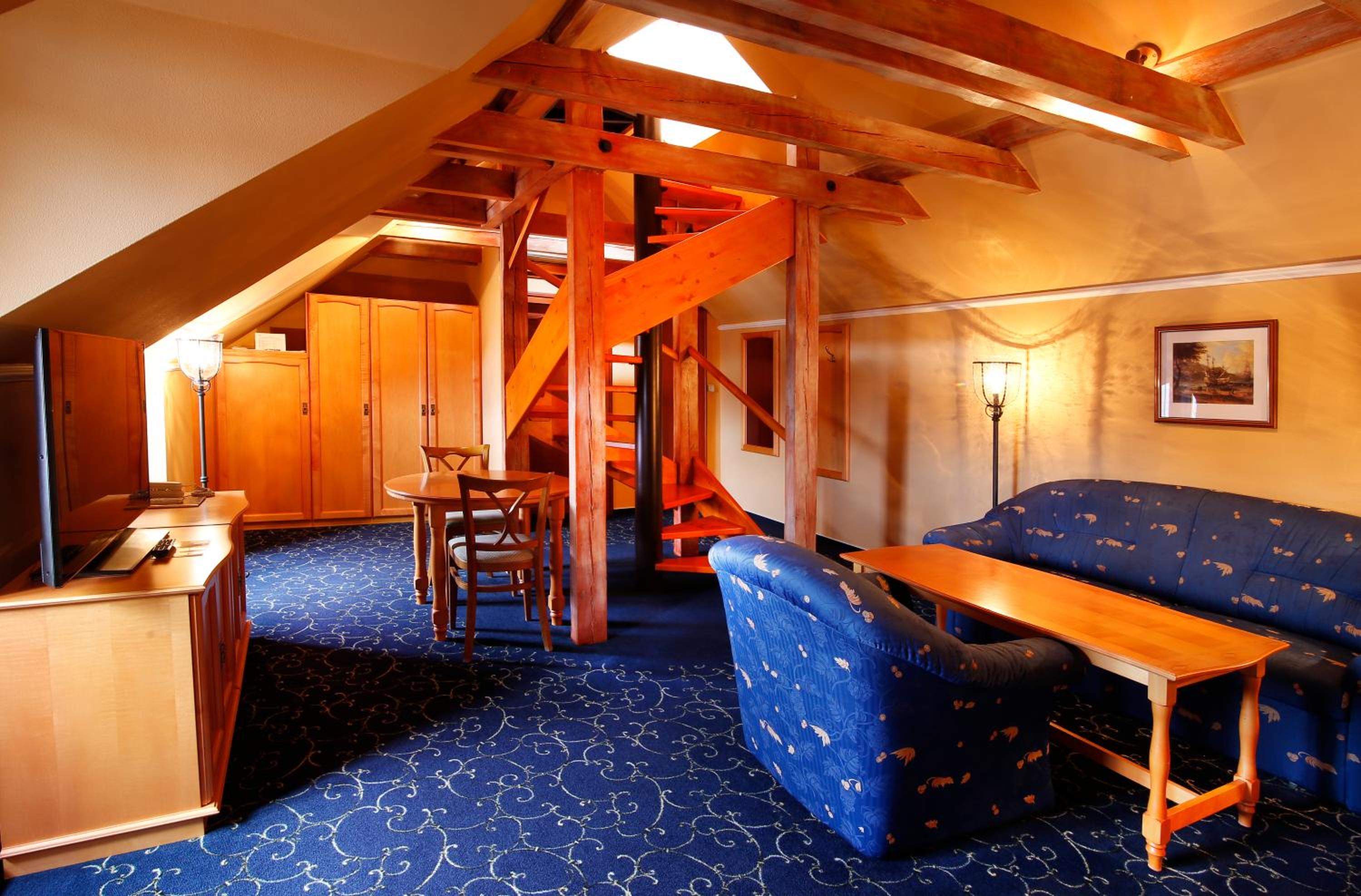 Suite - Photo 2