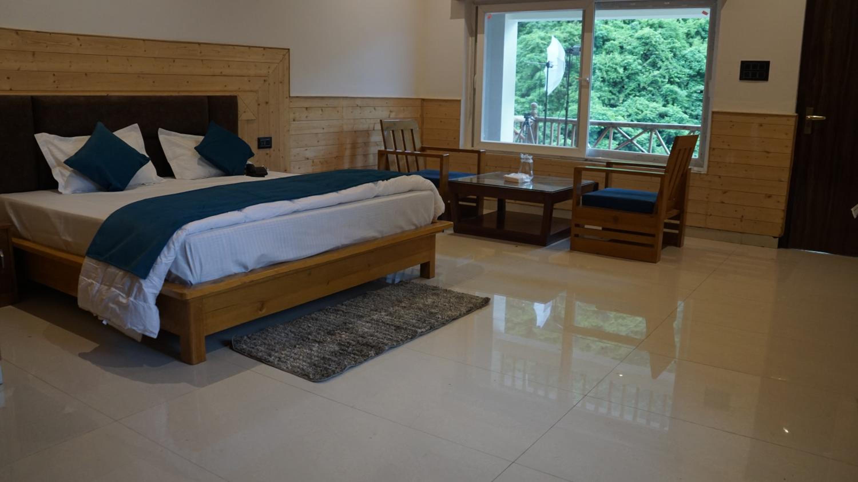 Deluxe King Room photo 3