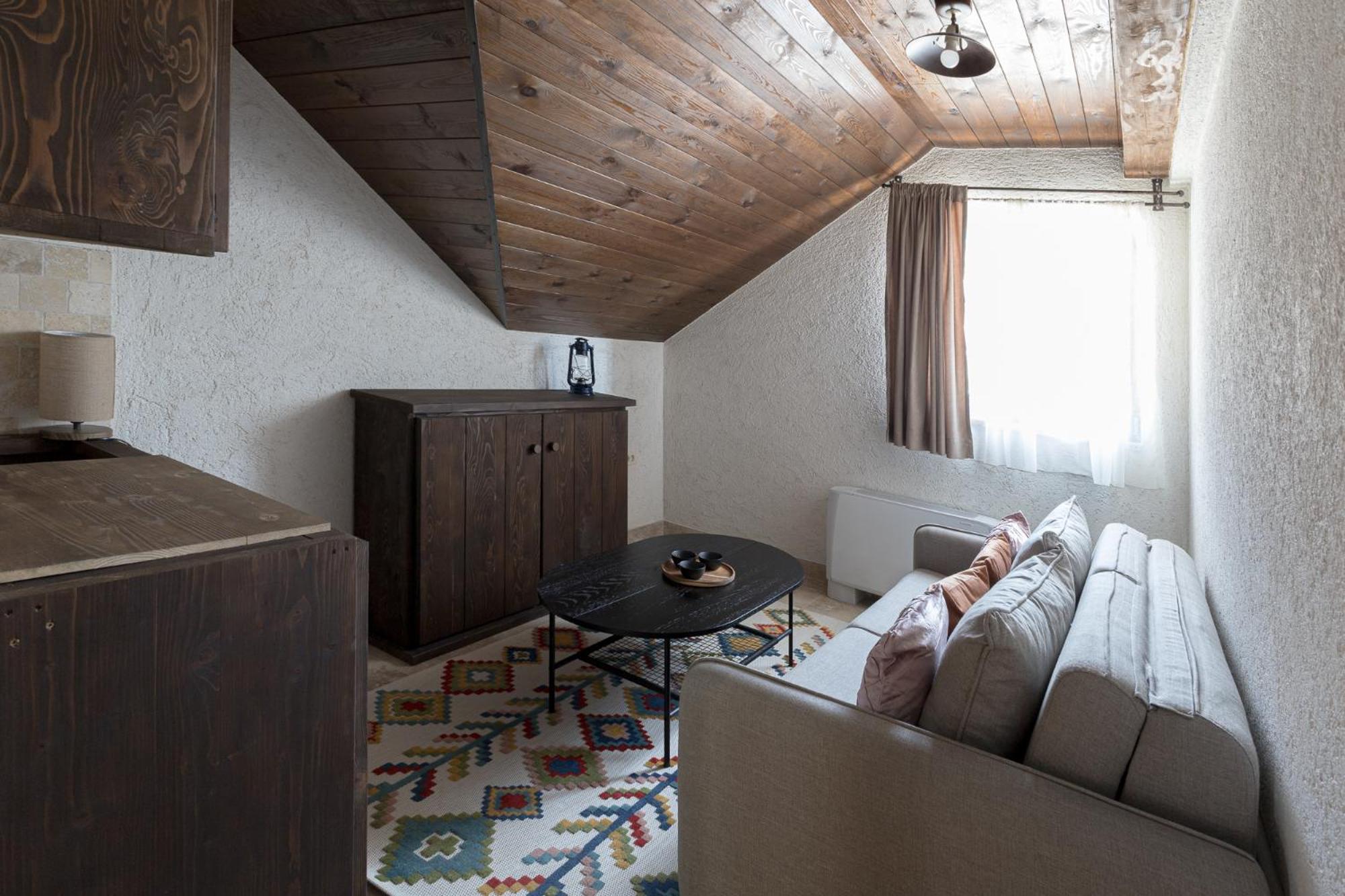 Deluxe Family Suite