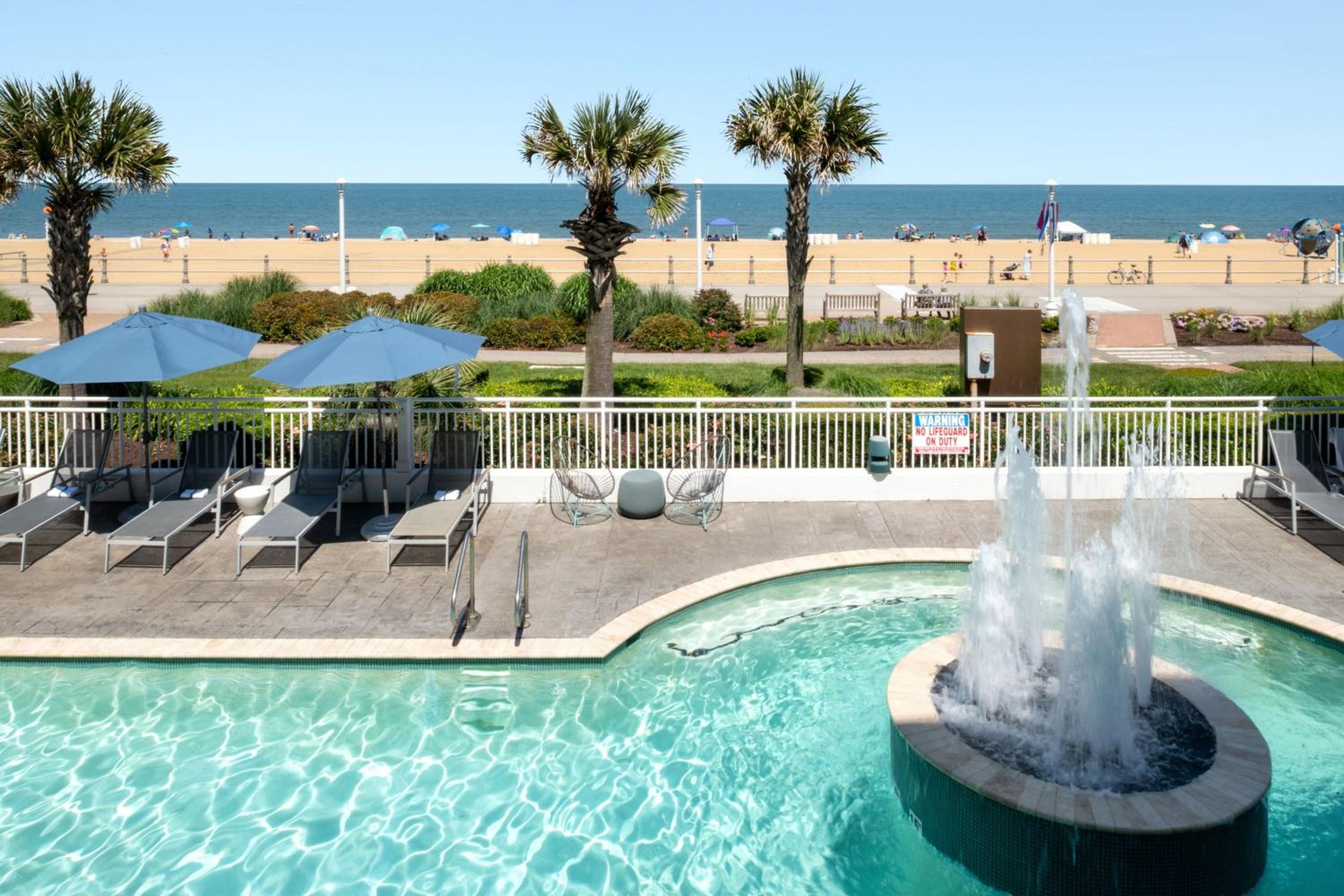 Guest room, 1 King, Poolside view - Photo 6