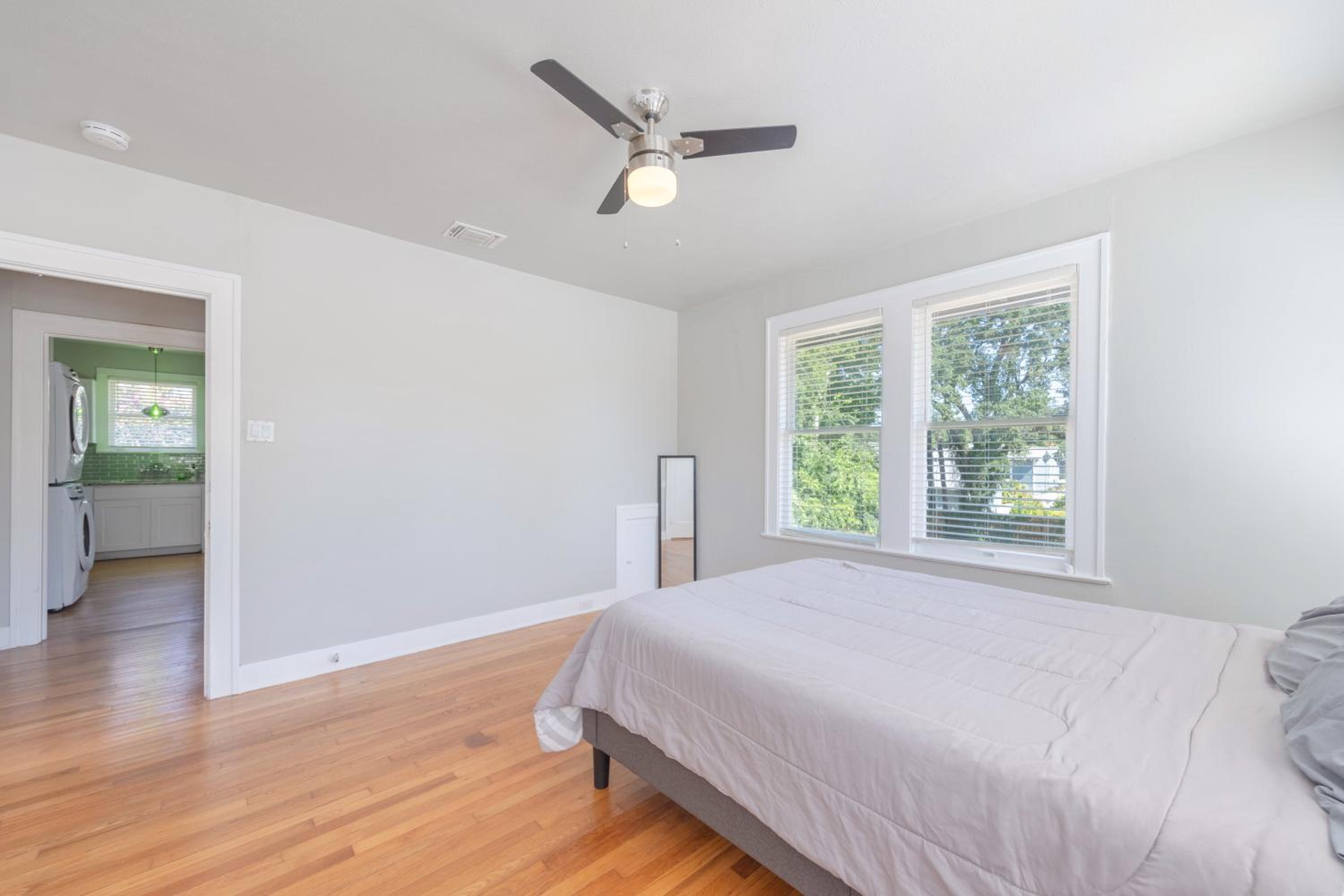 Four-Bedroom House - Photo 1
