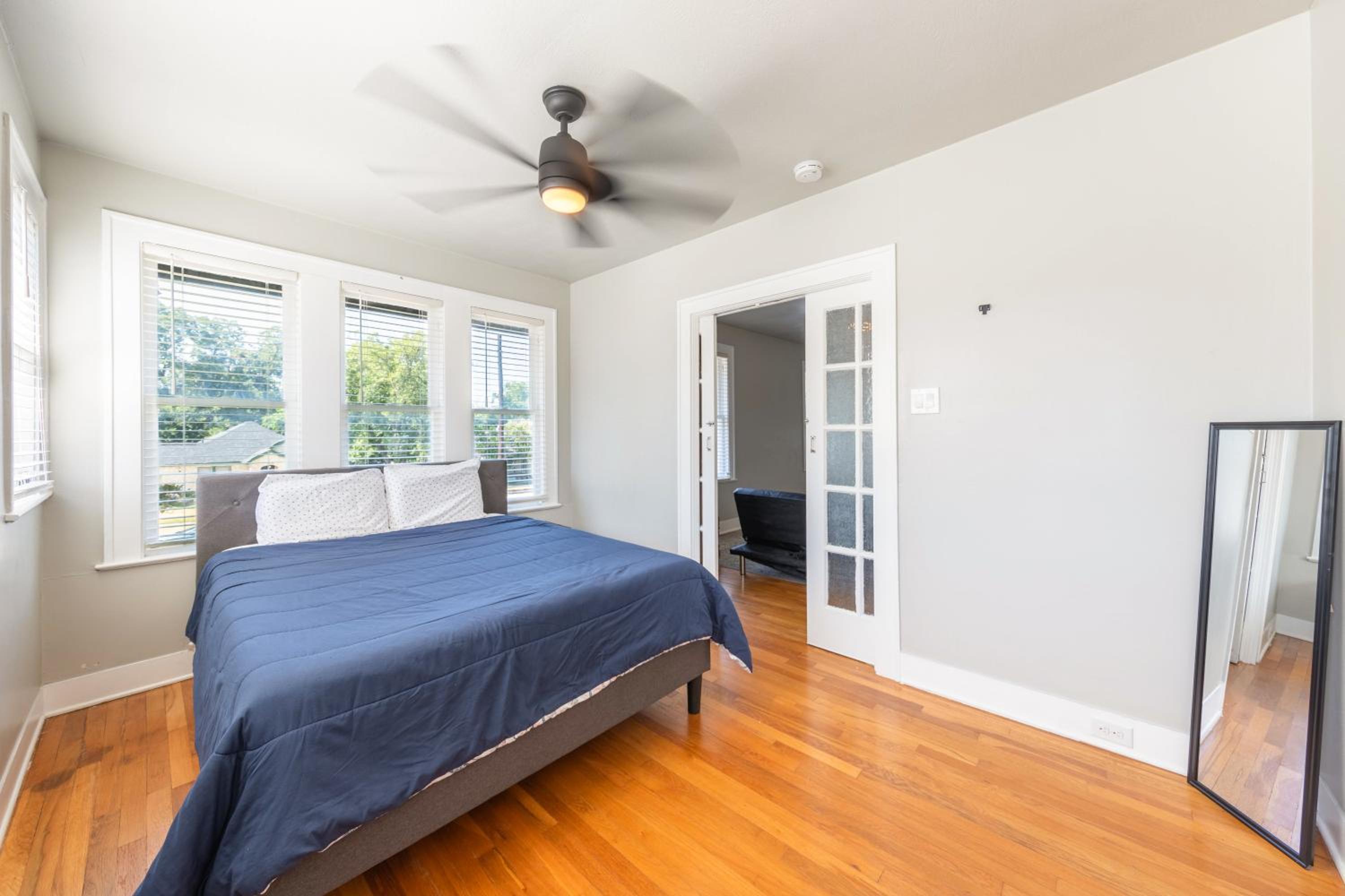 Four-Bedroom House - Photo 20