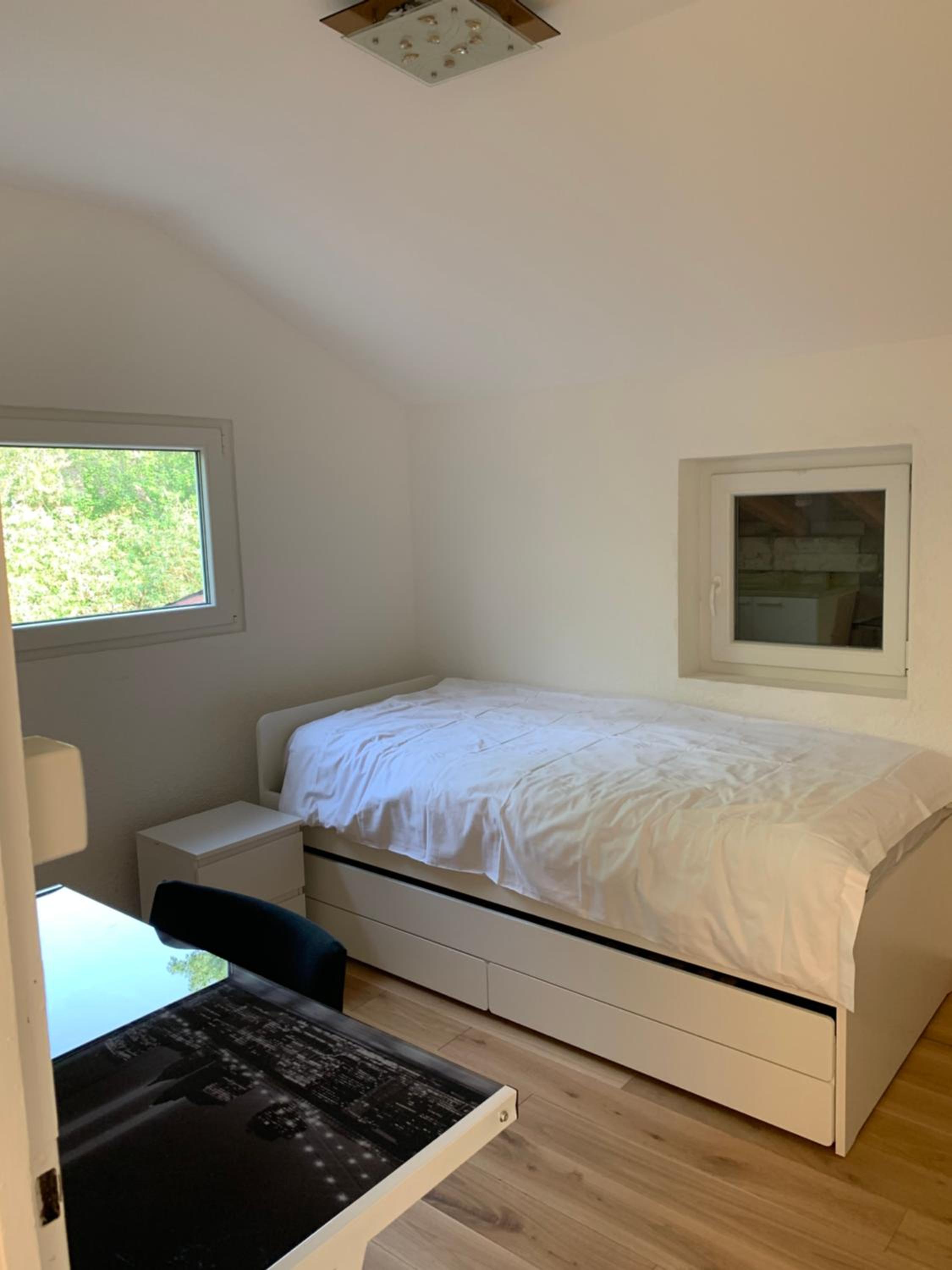 Single Room photo 3