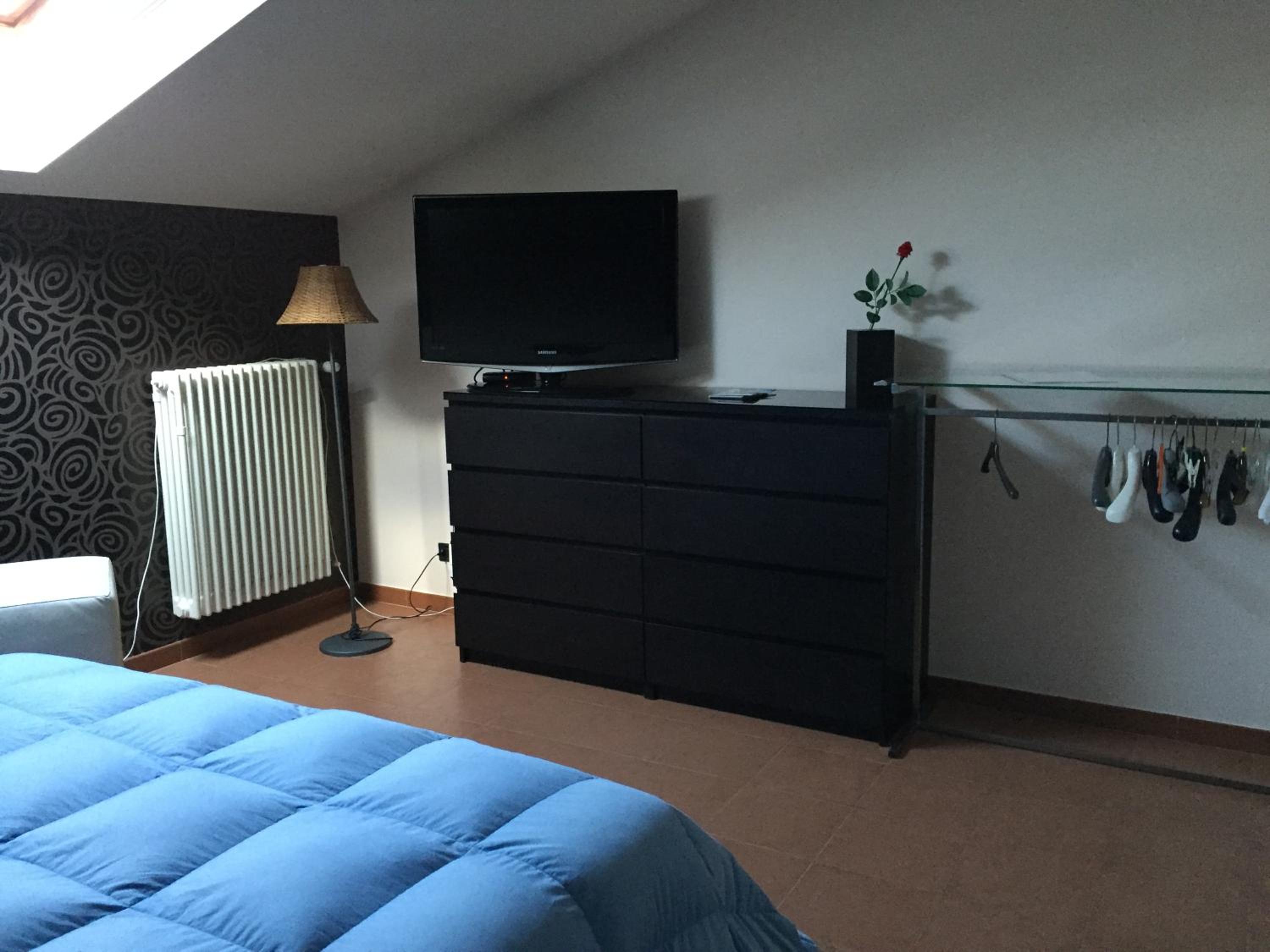 Two-Bedroom Suite - Photo 8