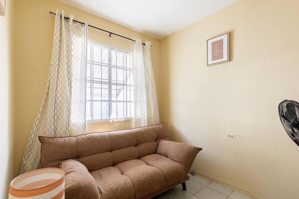Three-Bedroom Apartment photo 3