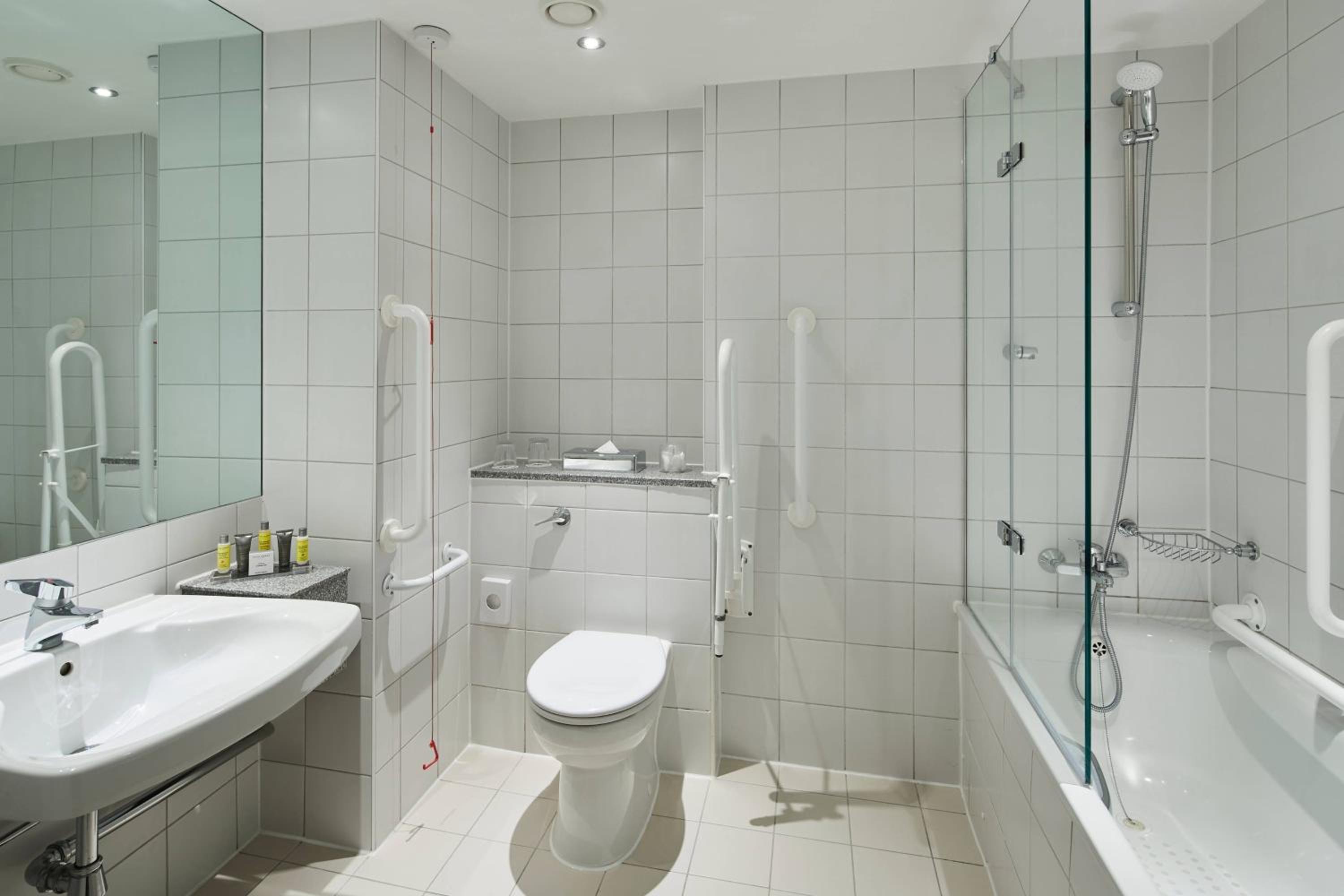 Deluxe King Room - Photo 4