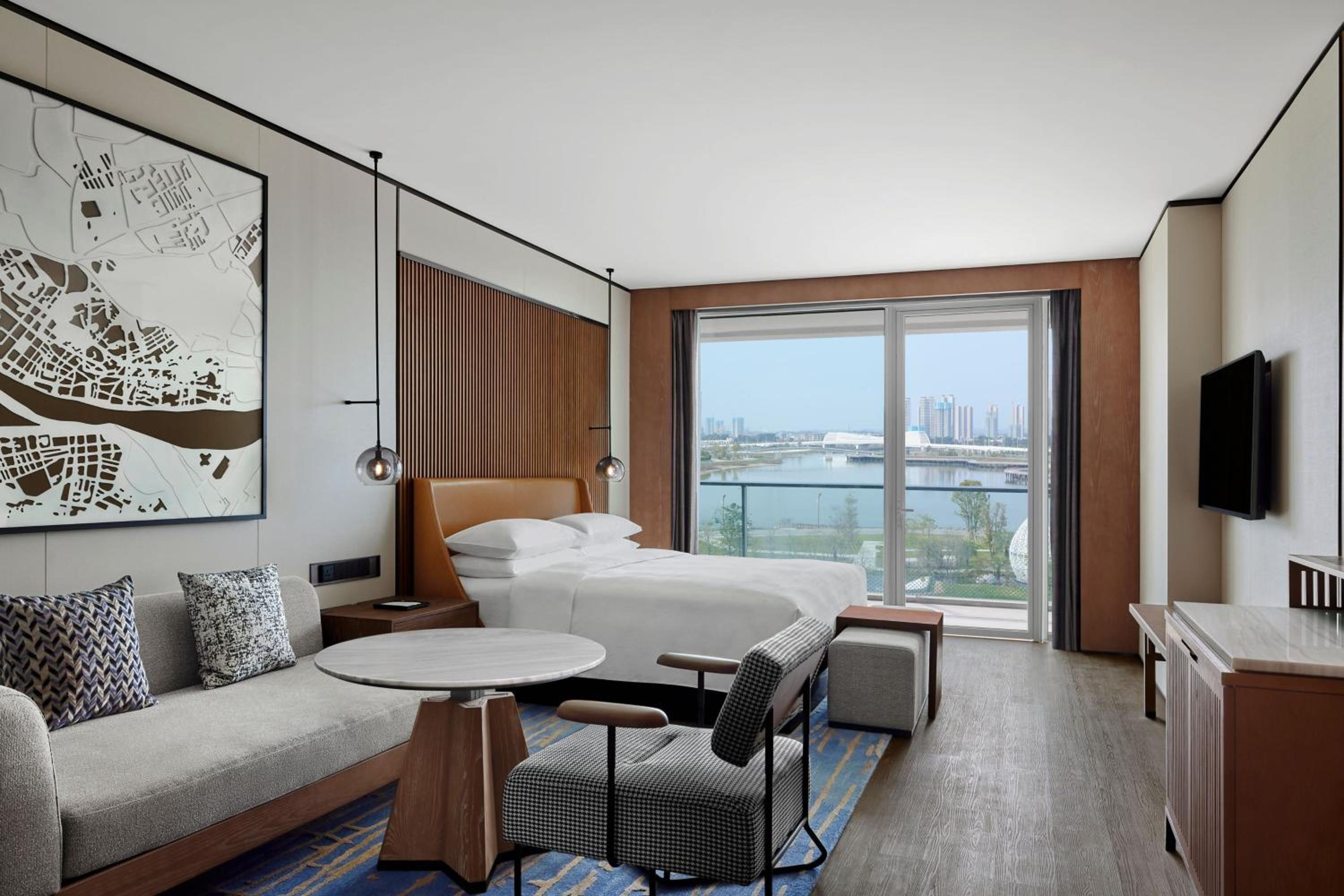 Executive King Room - Photo 2