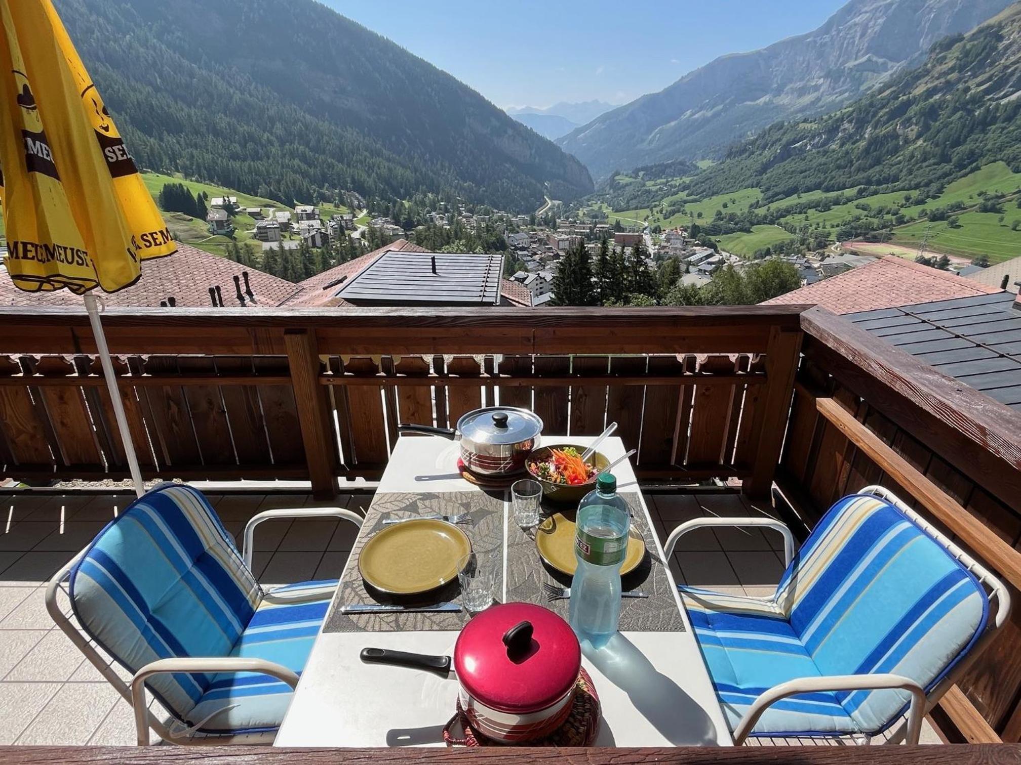 One-Bedroom Apartment with Terrace photo 2