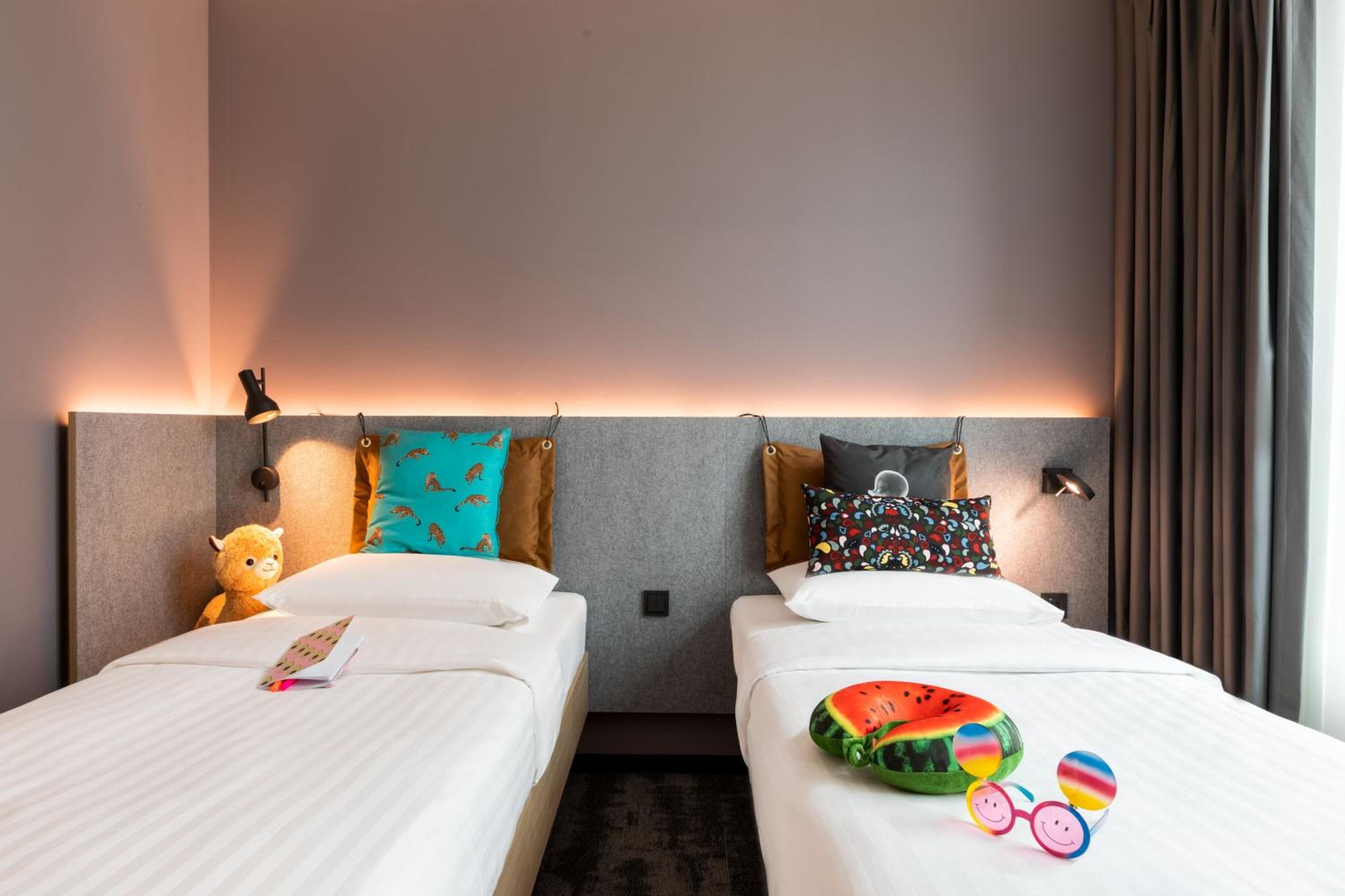 Moxy Twin Sleeper - Photo 4