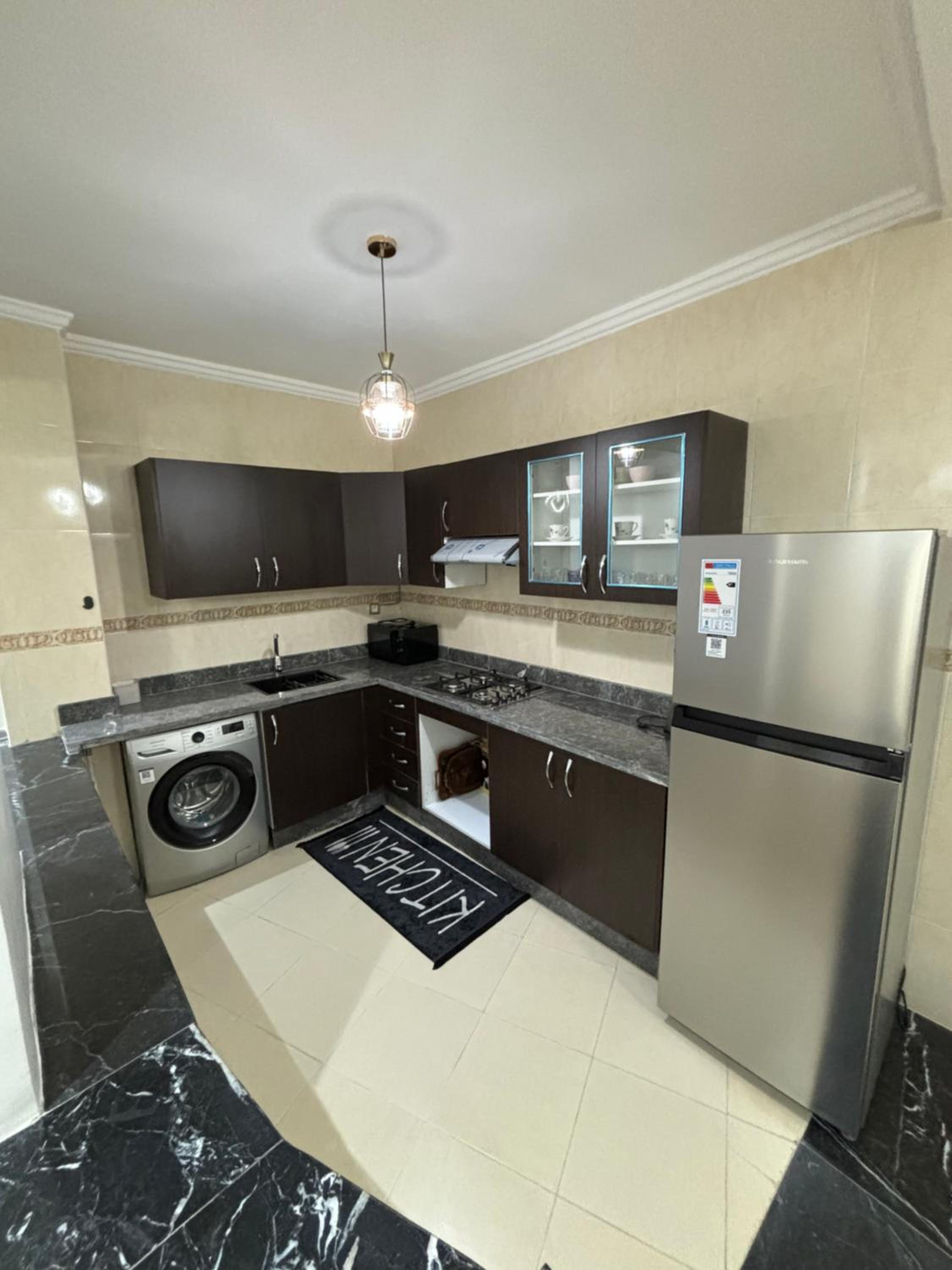 One-Bedroom Apartment with Bay View photo 2