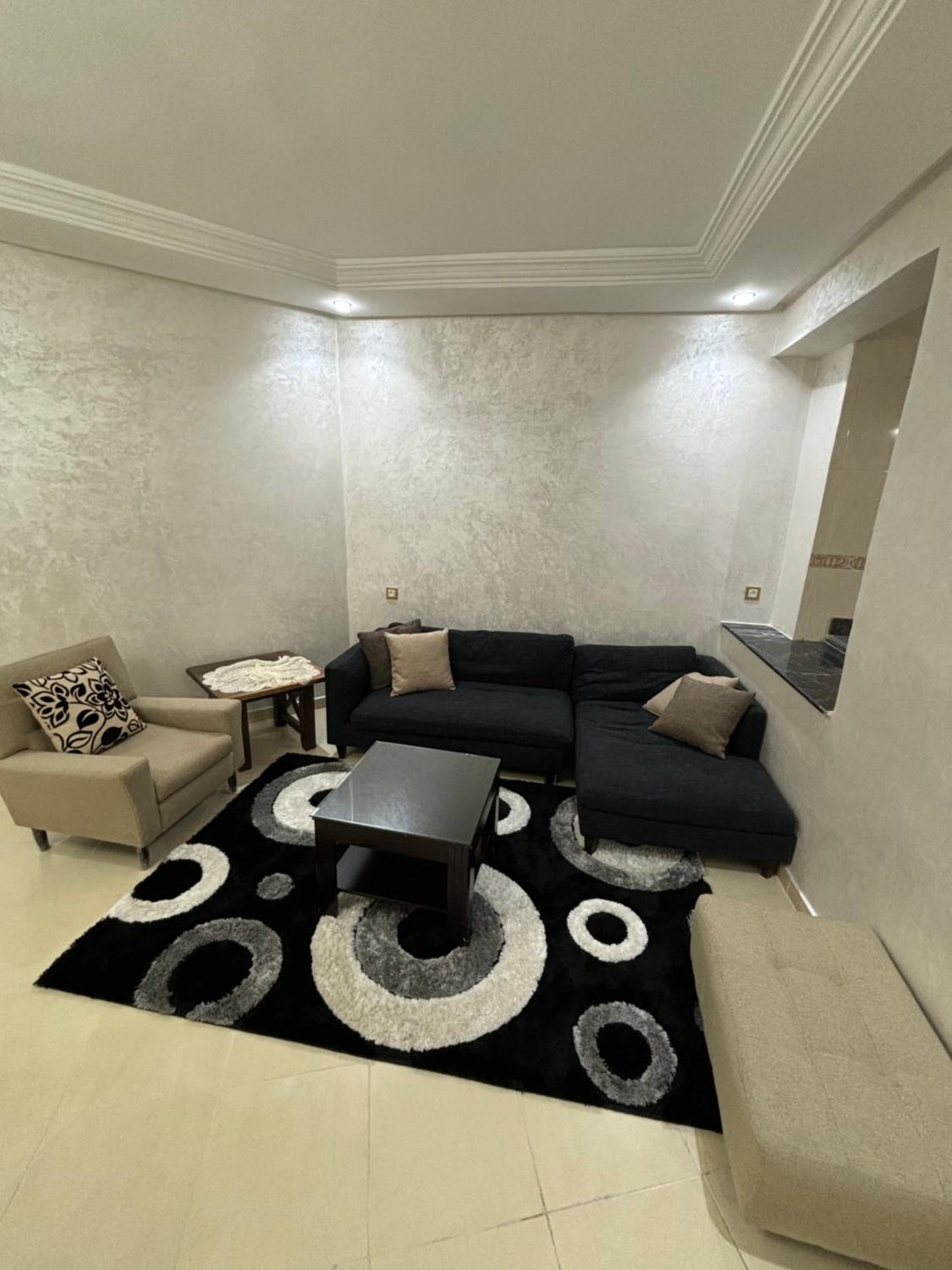 One-Bedroom Apartment with Bay View photo 1