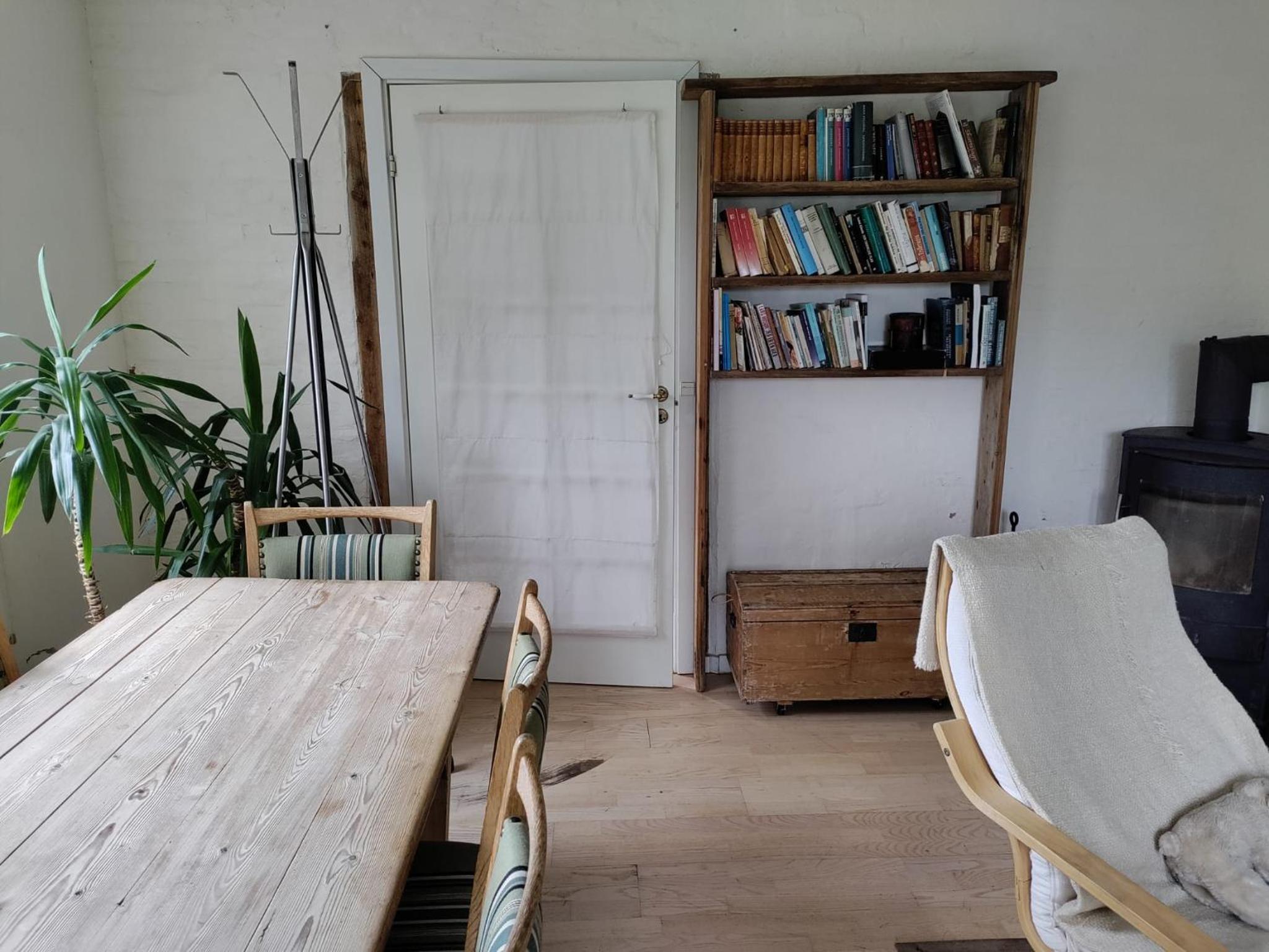 Apartment with Terrace - Photo 6