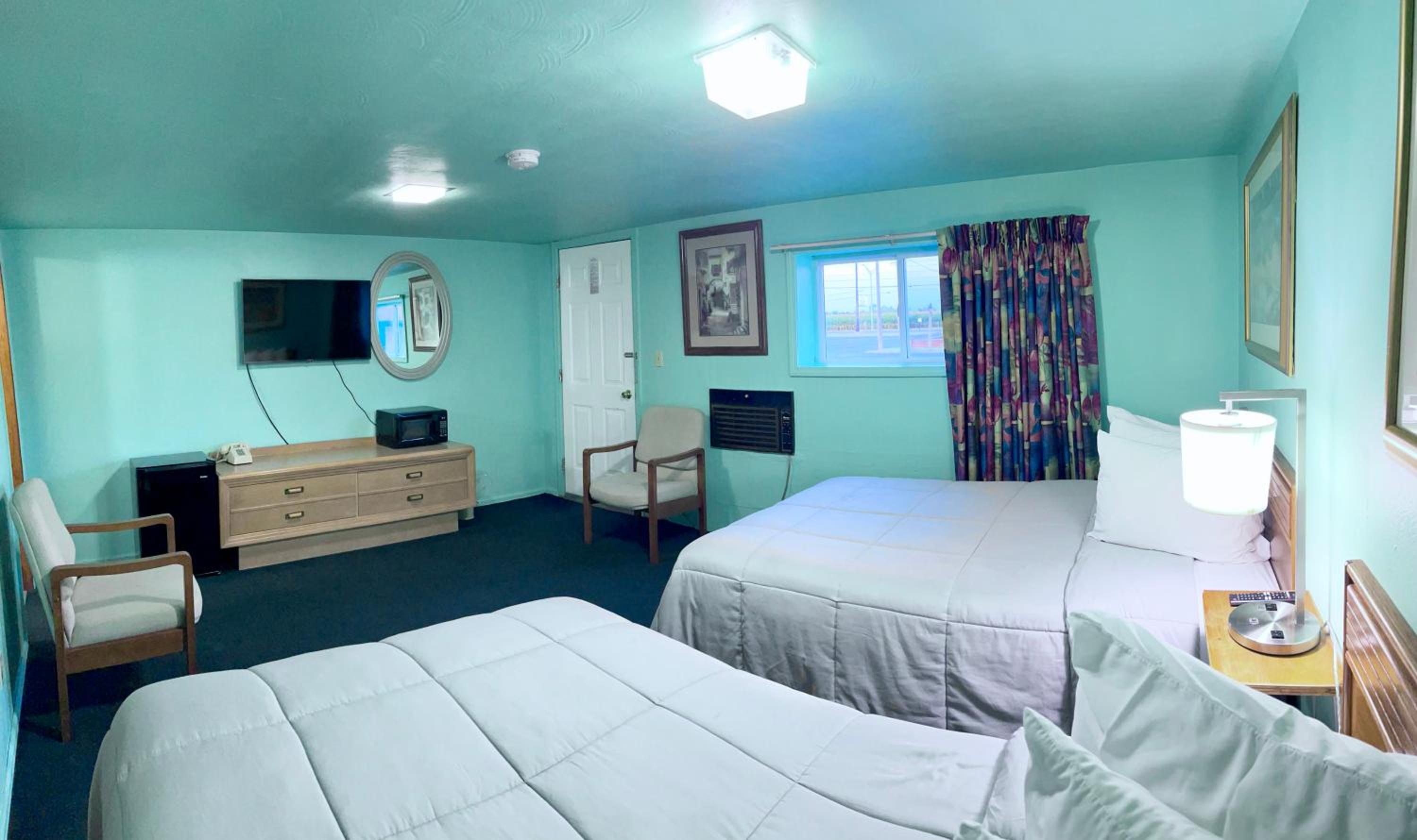Standard Double Room - Non-Smoking  - Photo 4
