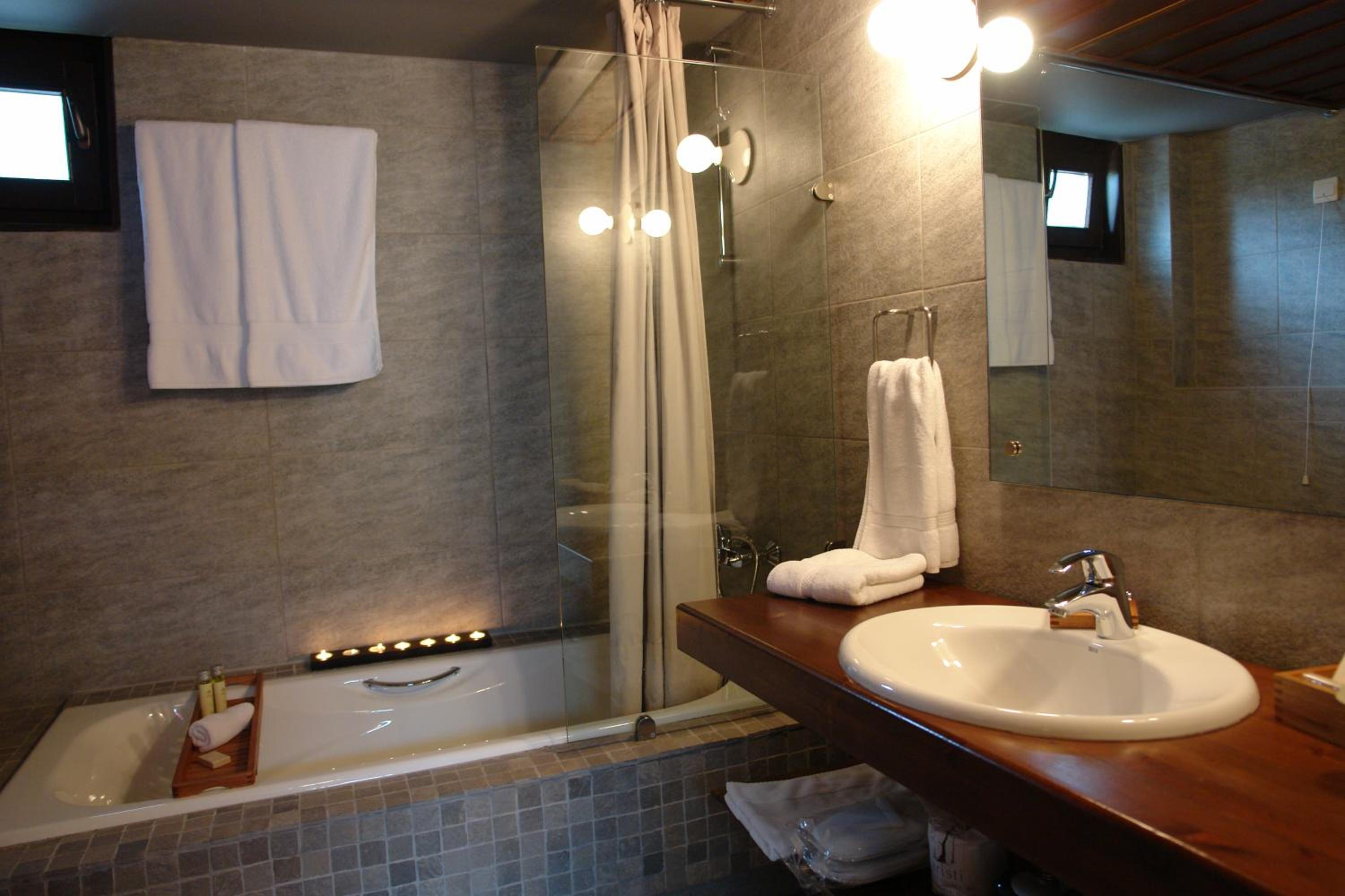 Executive Suite - Photo 5