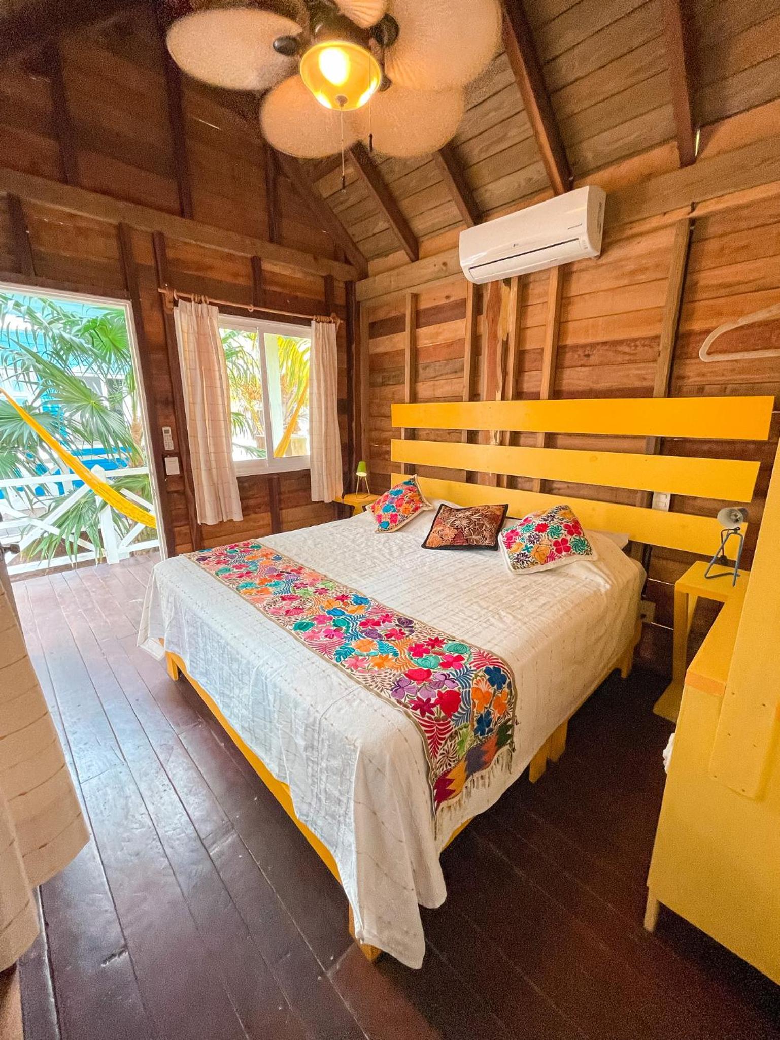 One-Bedroom Bungalow photo 1