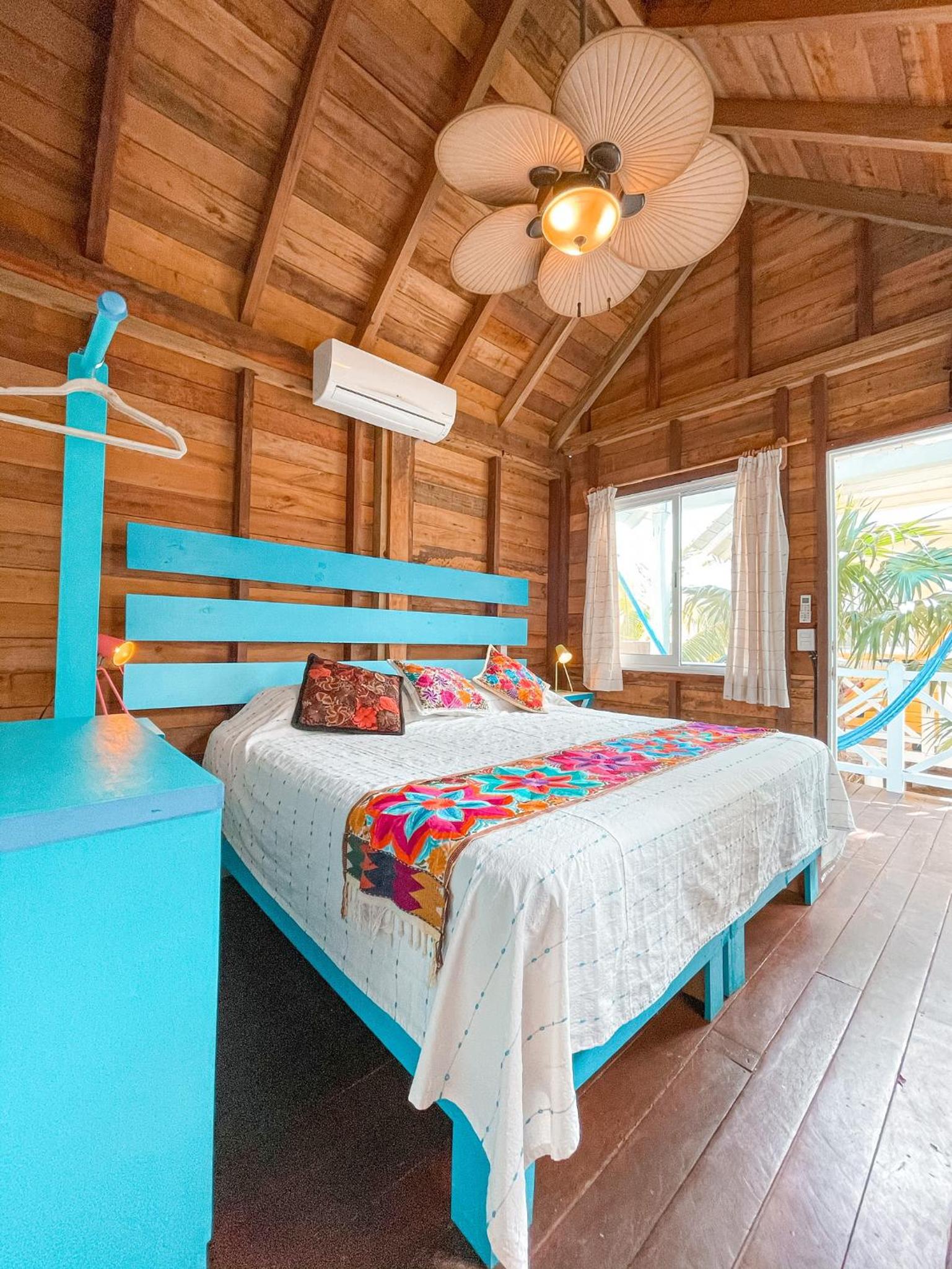 One-Bedroom Bungalow photo 1
