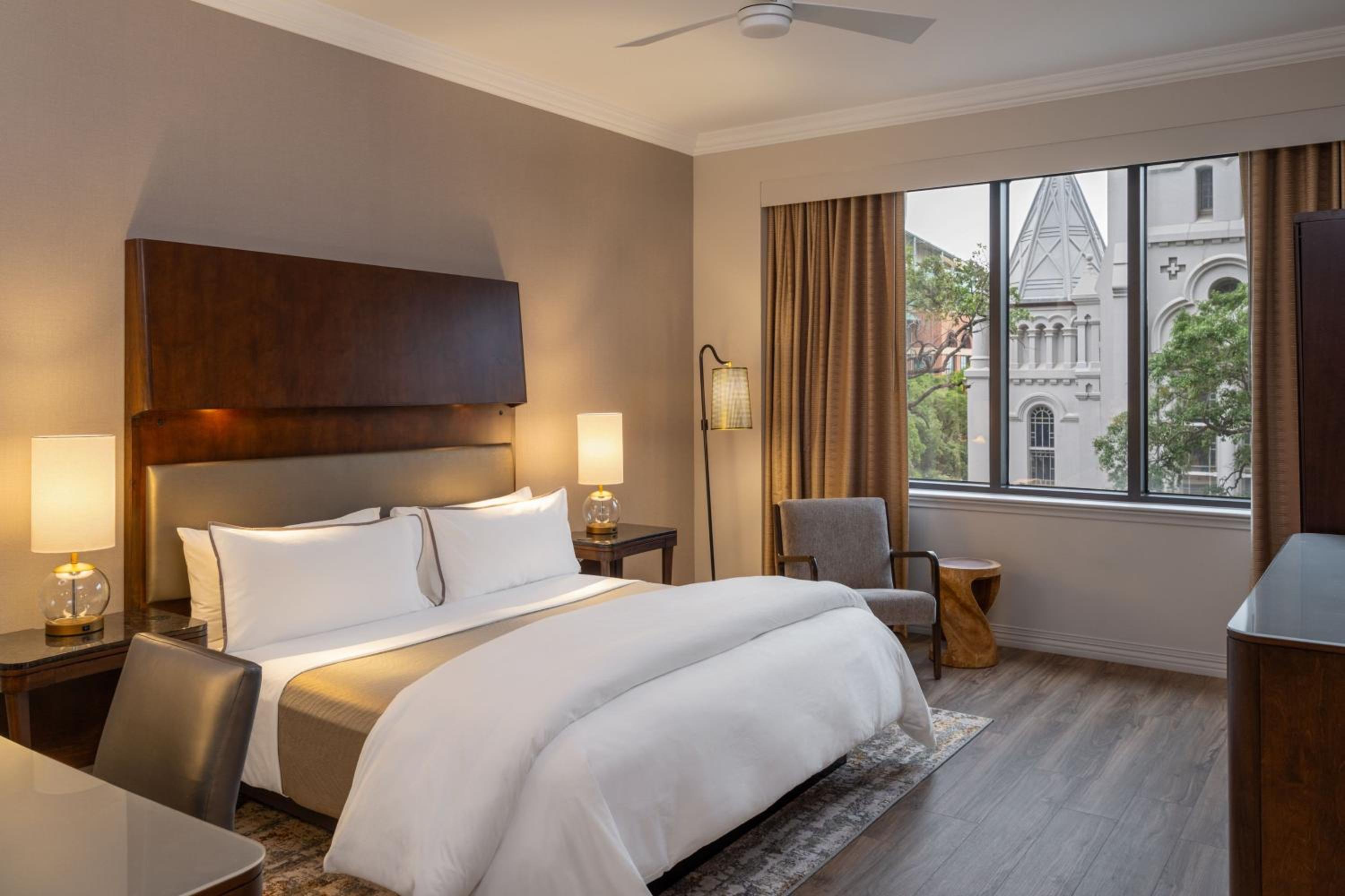 Traditional King, Guest room, King - Photo 3