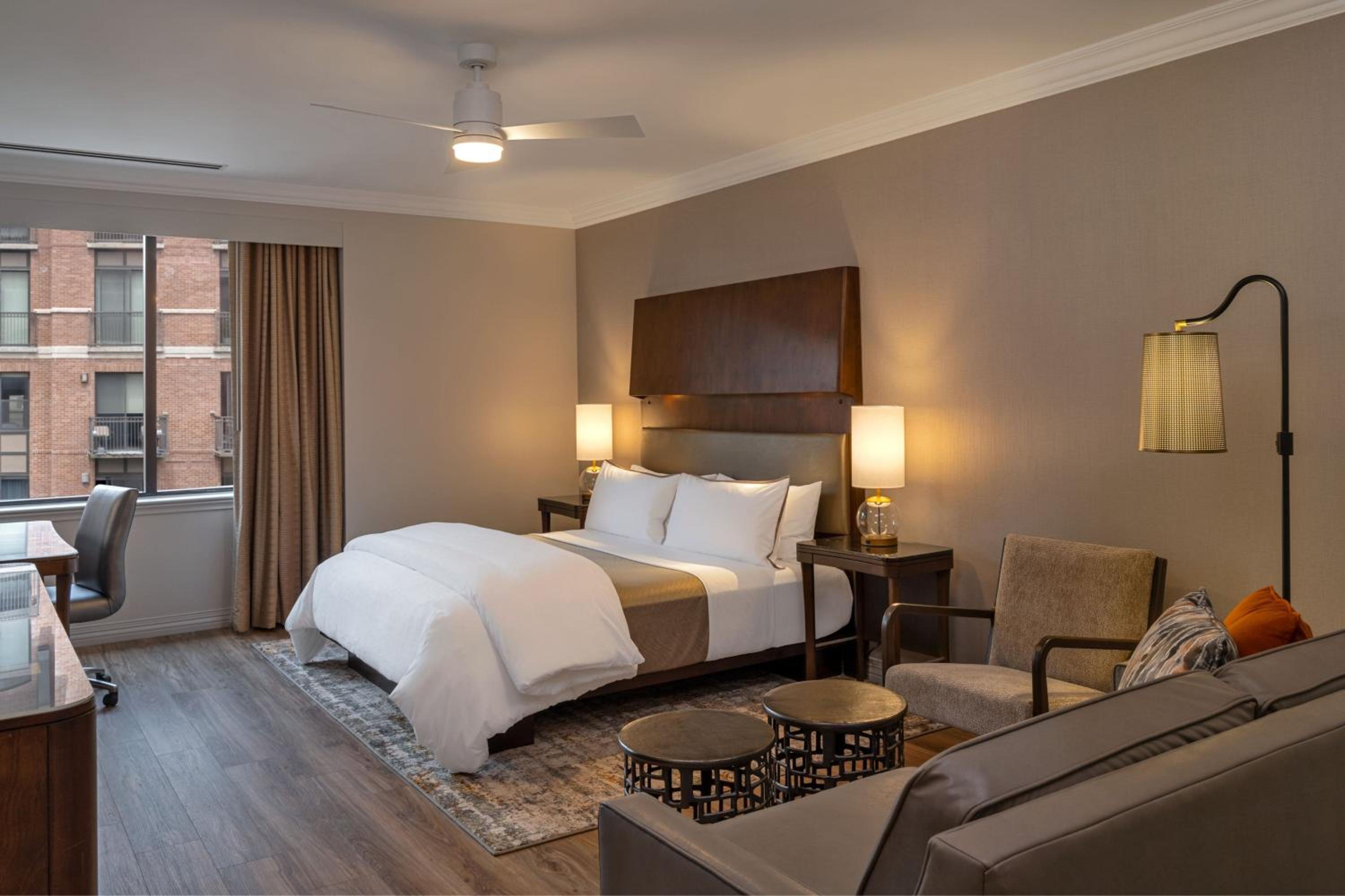 Premium Junior Suite, 1 Bedroom Junior Suite - Photo 4
