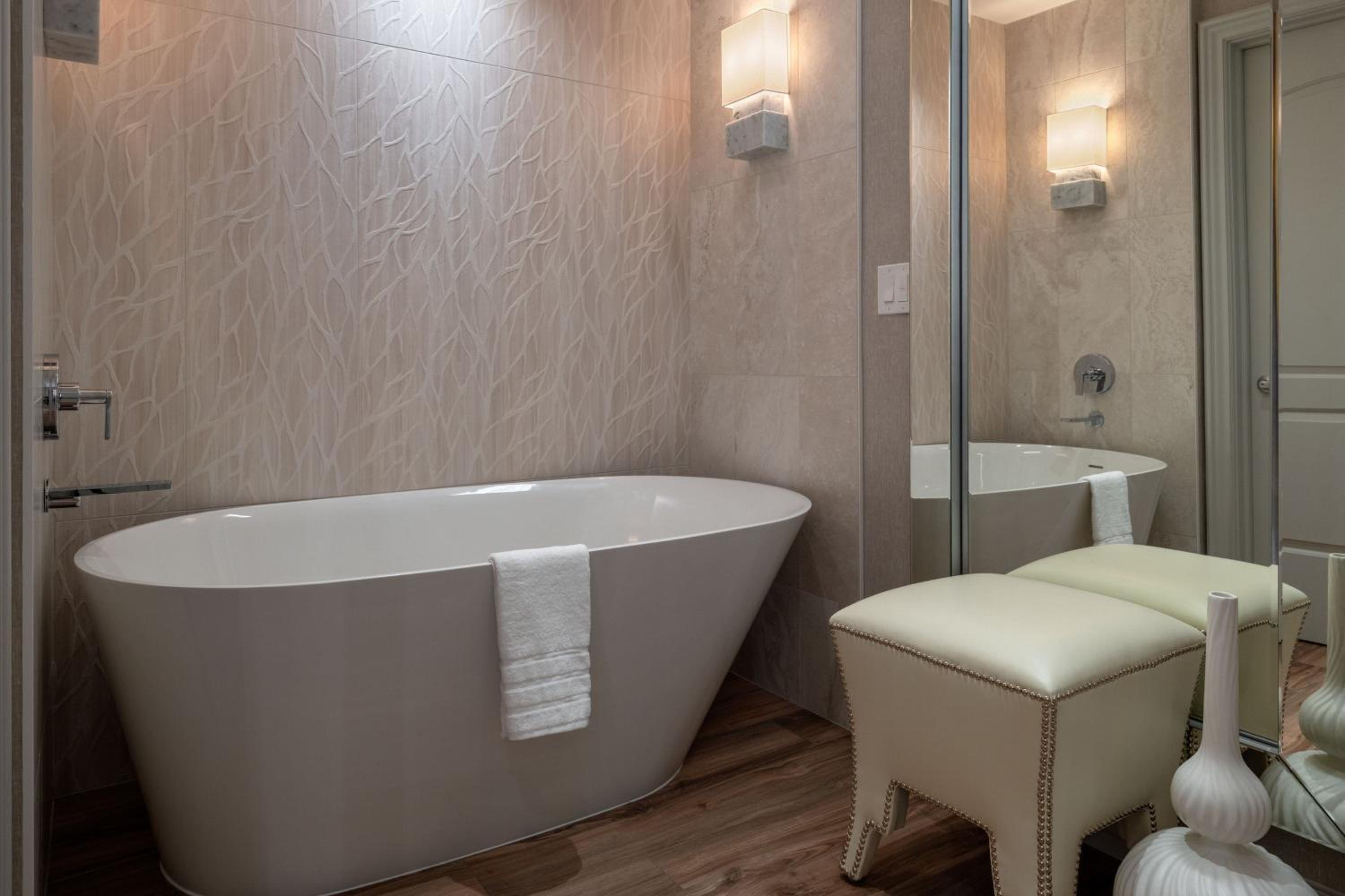 Chairman Suite, 1 Bedroom Presidential Suite photo 2