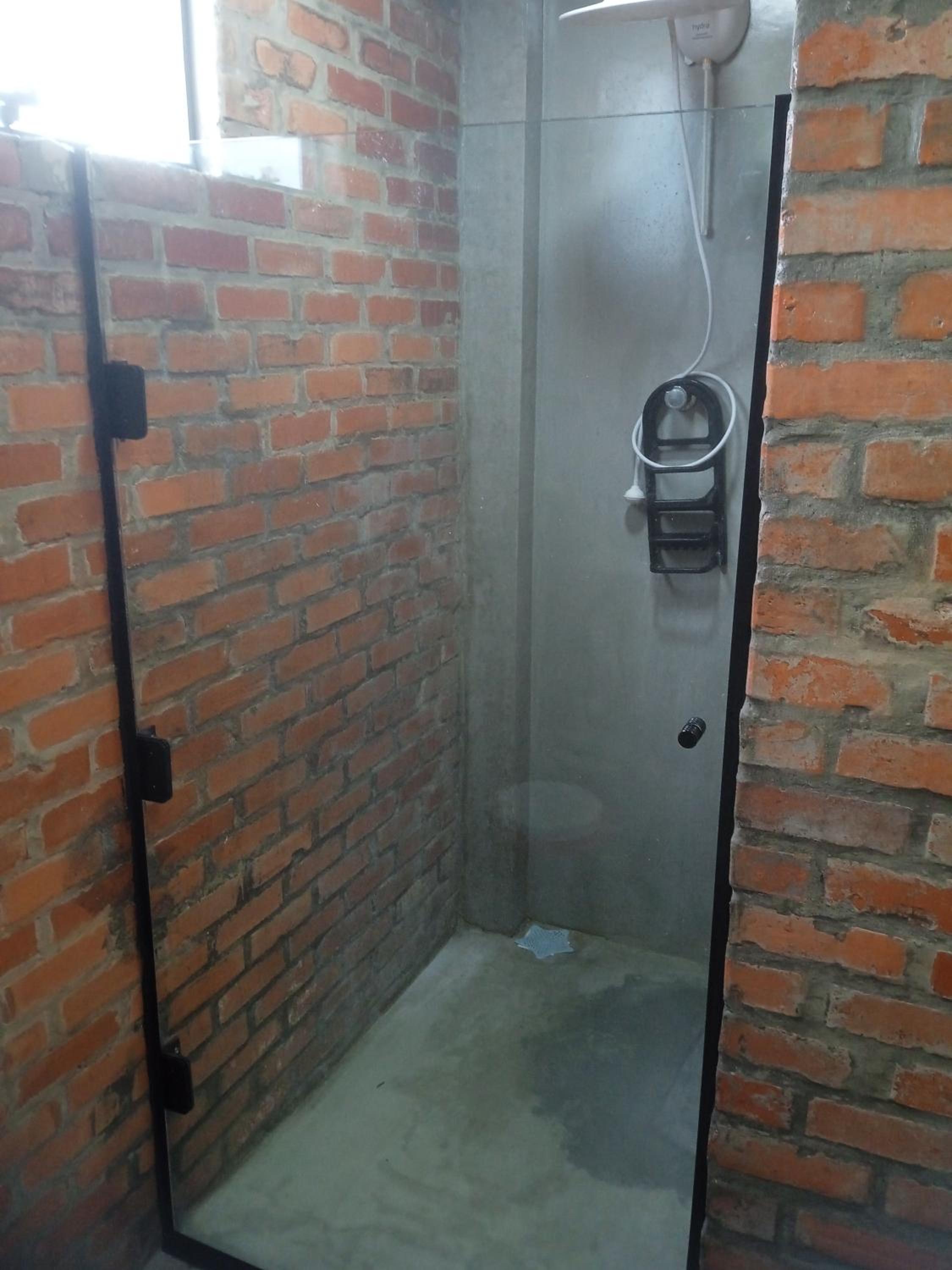 Basic Triple Room with Shared Bathroom photo 2