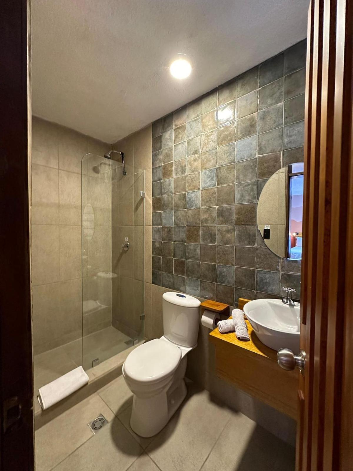 Triple Room with Private Bathroom photo 3