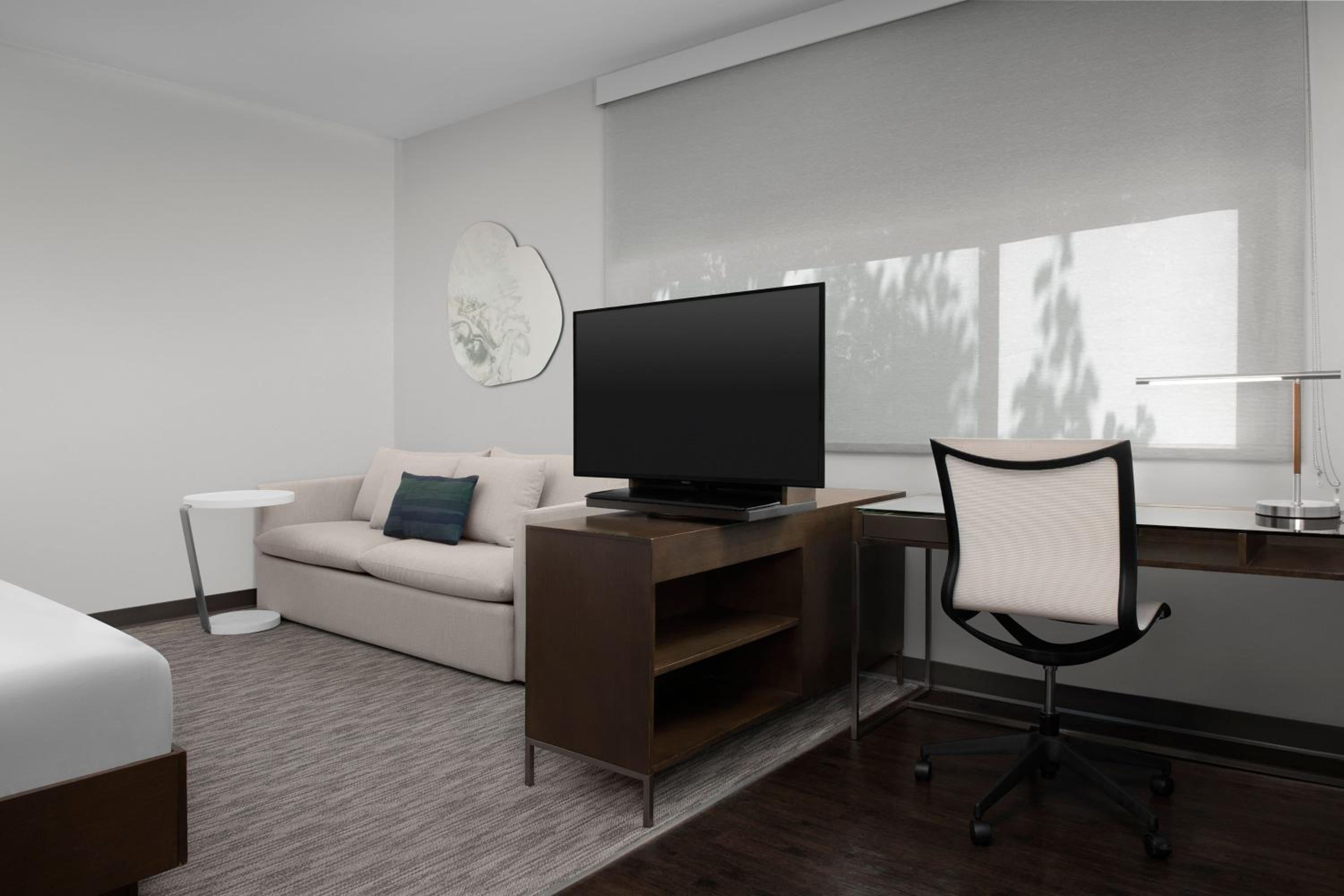 King Suite - Photo 5