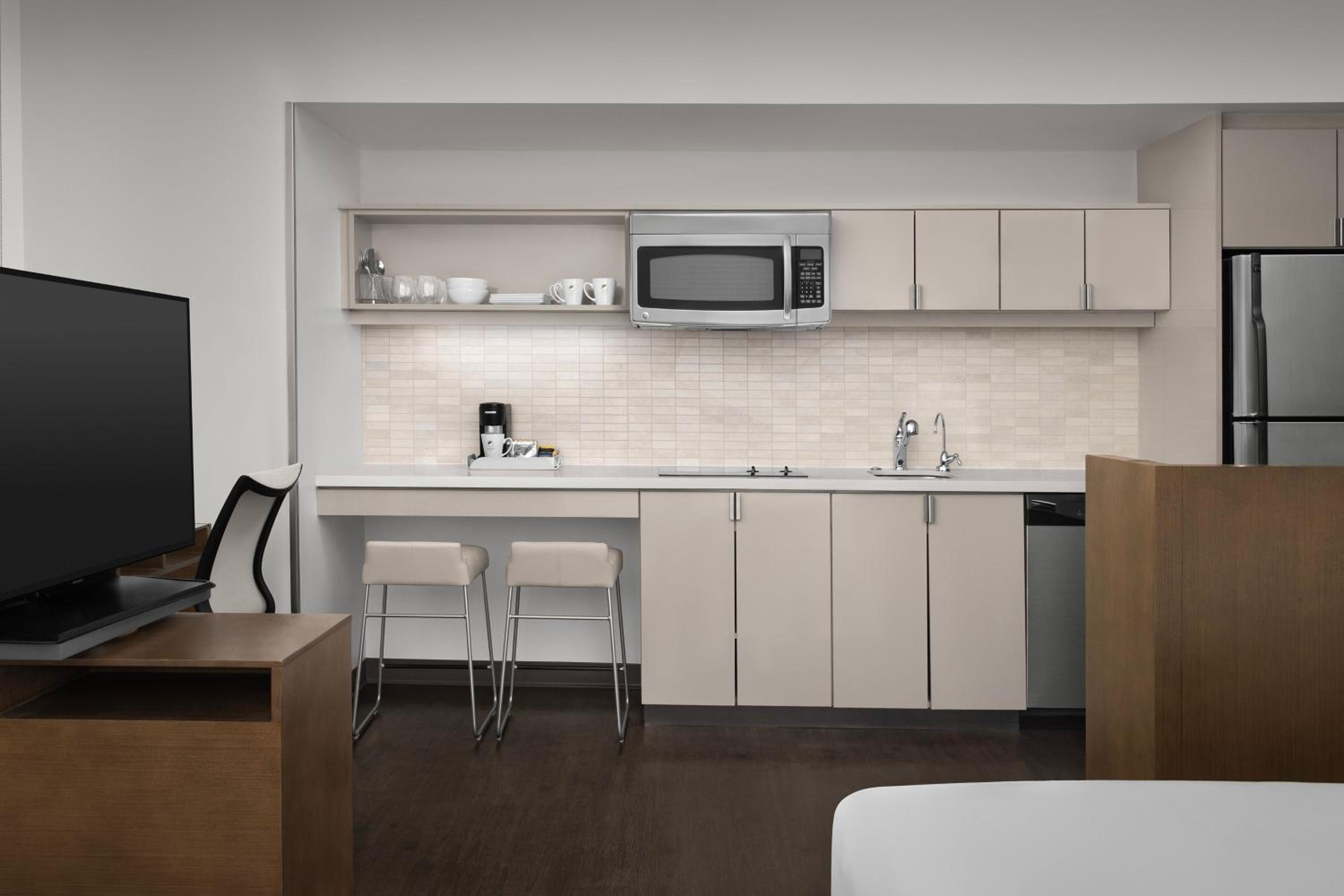 King Suite - Photo 6