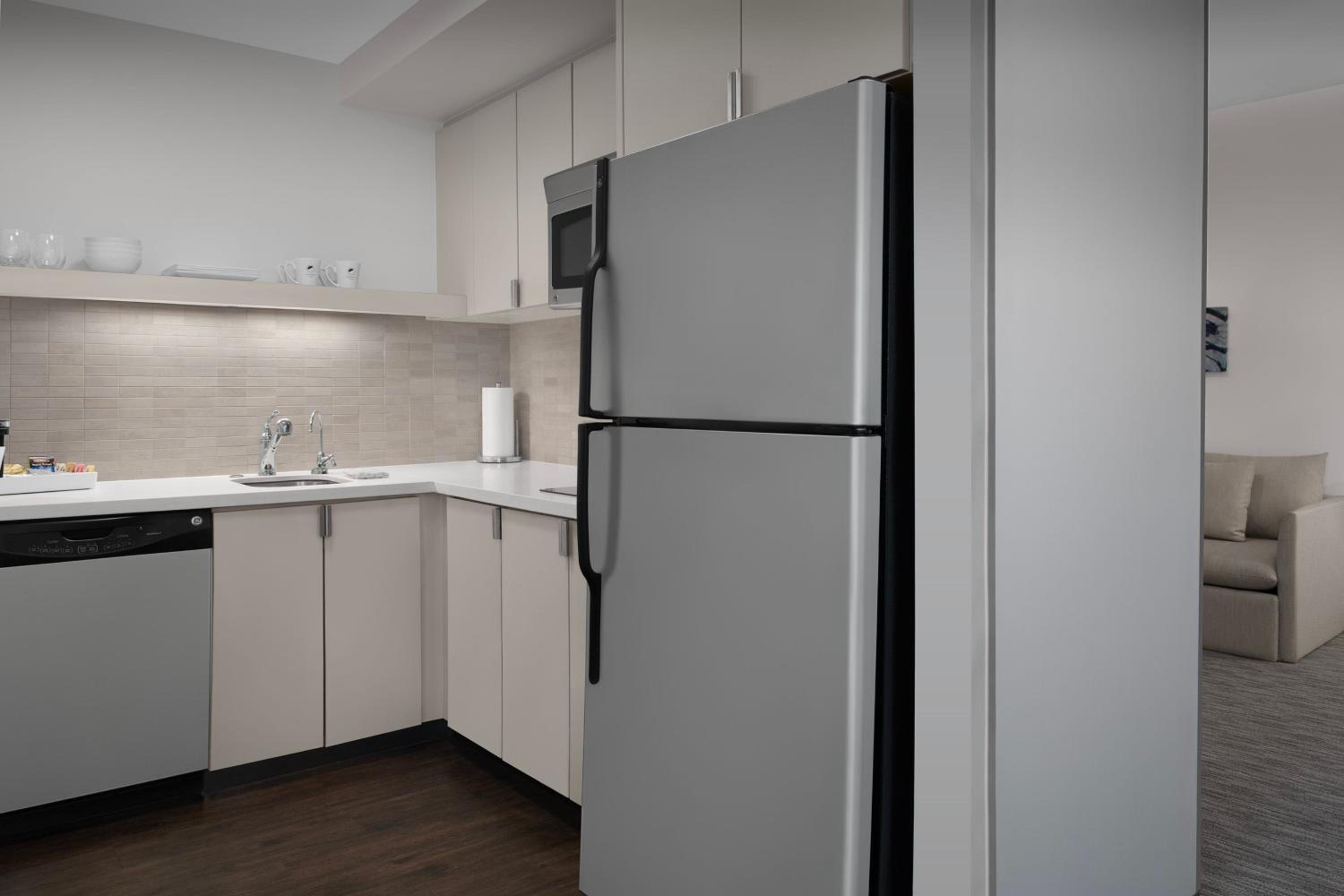 Executive King Suite - Photo 4