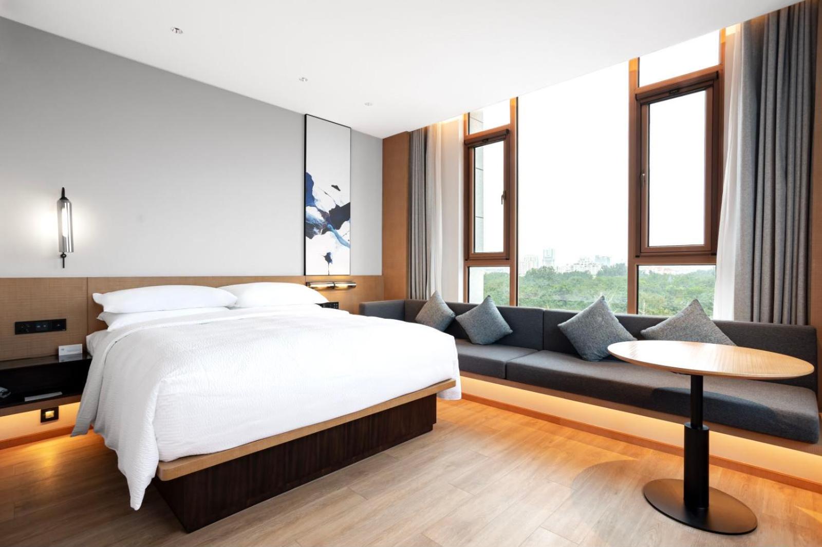 Superior King Room with Garden View