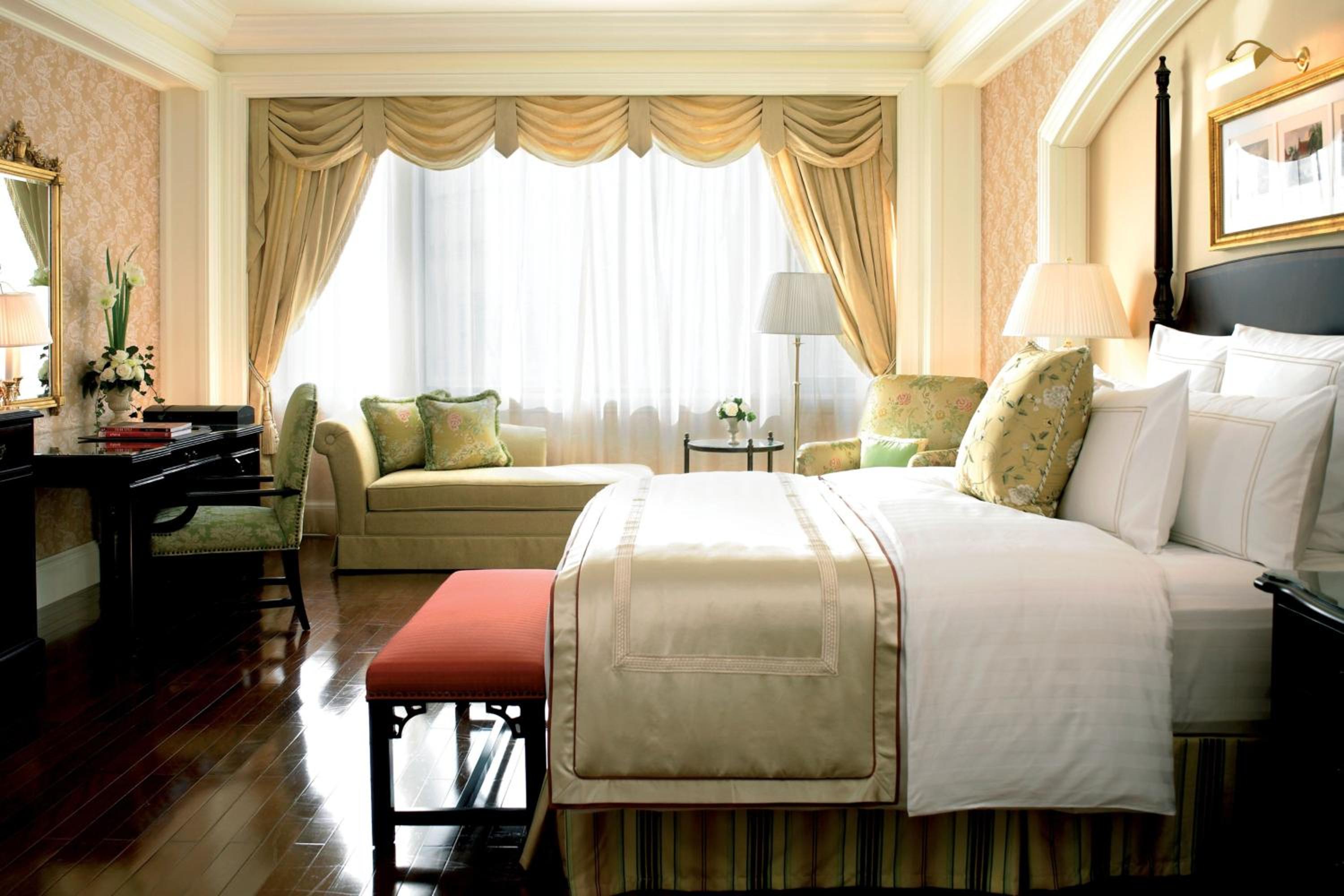 Premier Suite - Photo 6