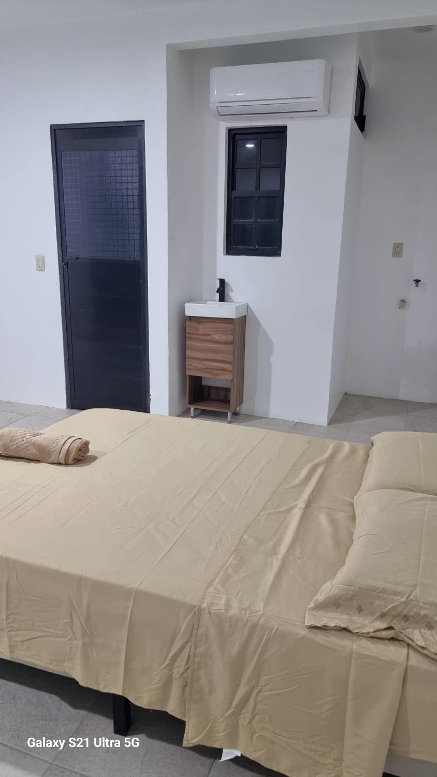 One-Bedroom Apartment With Balcony photo 3