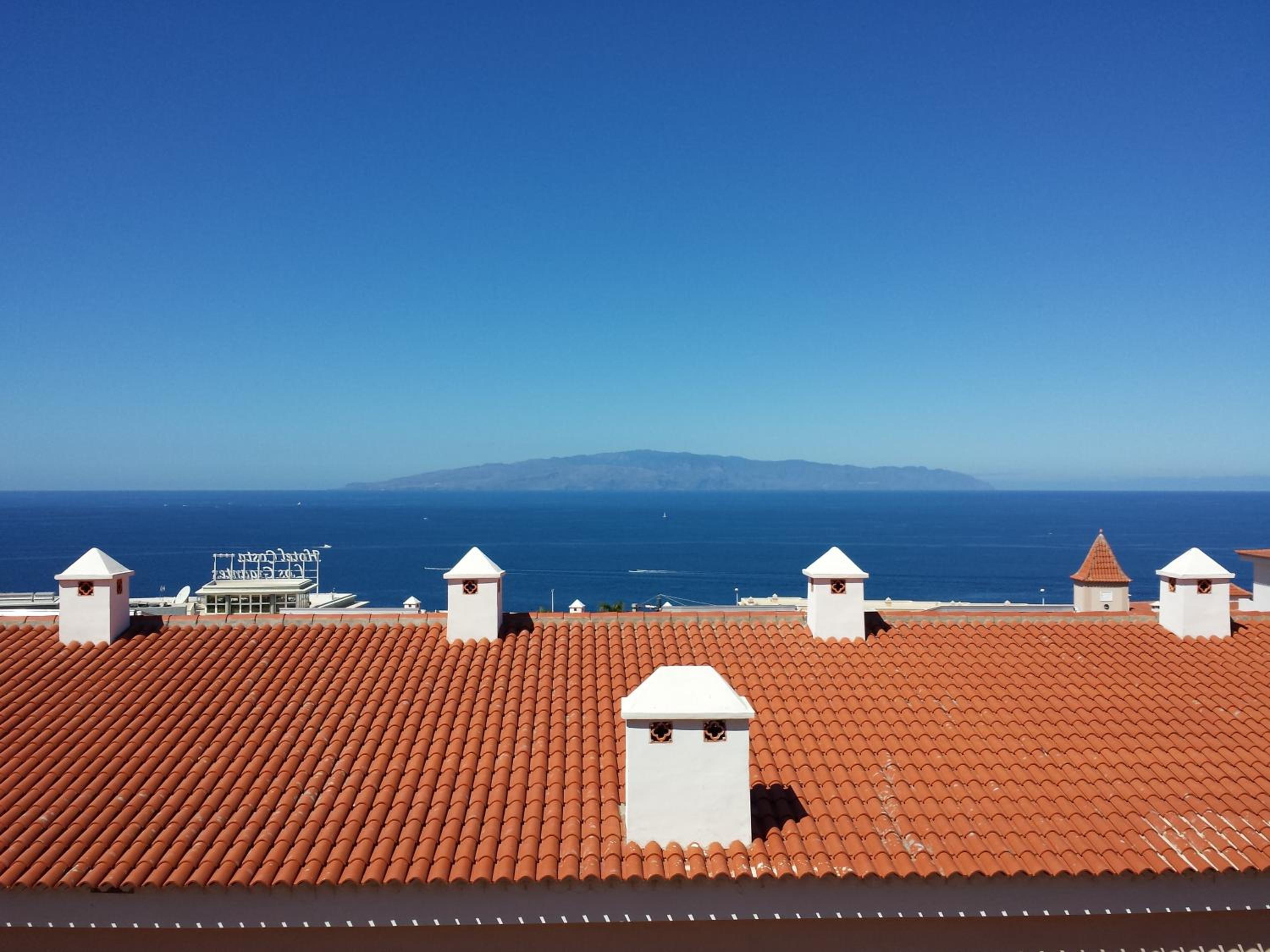 One-Bedroom Apartment with Sea View - Photo 8