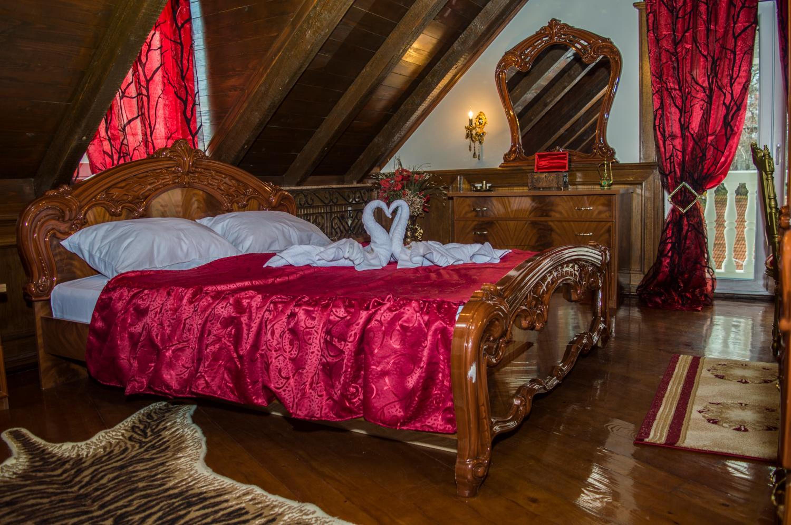 Deluxe Double Room with Bath photo 3