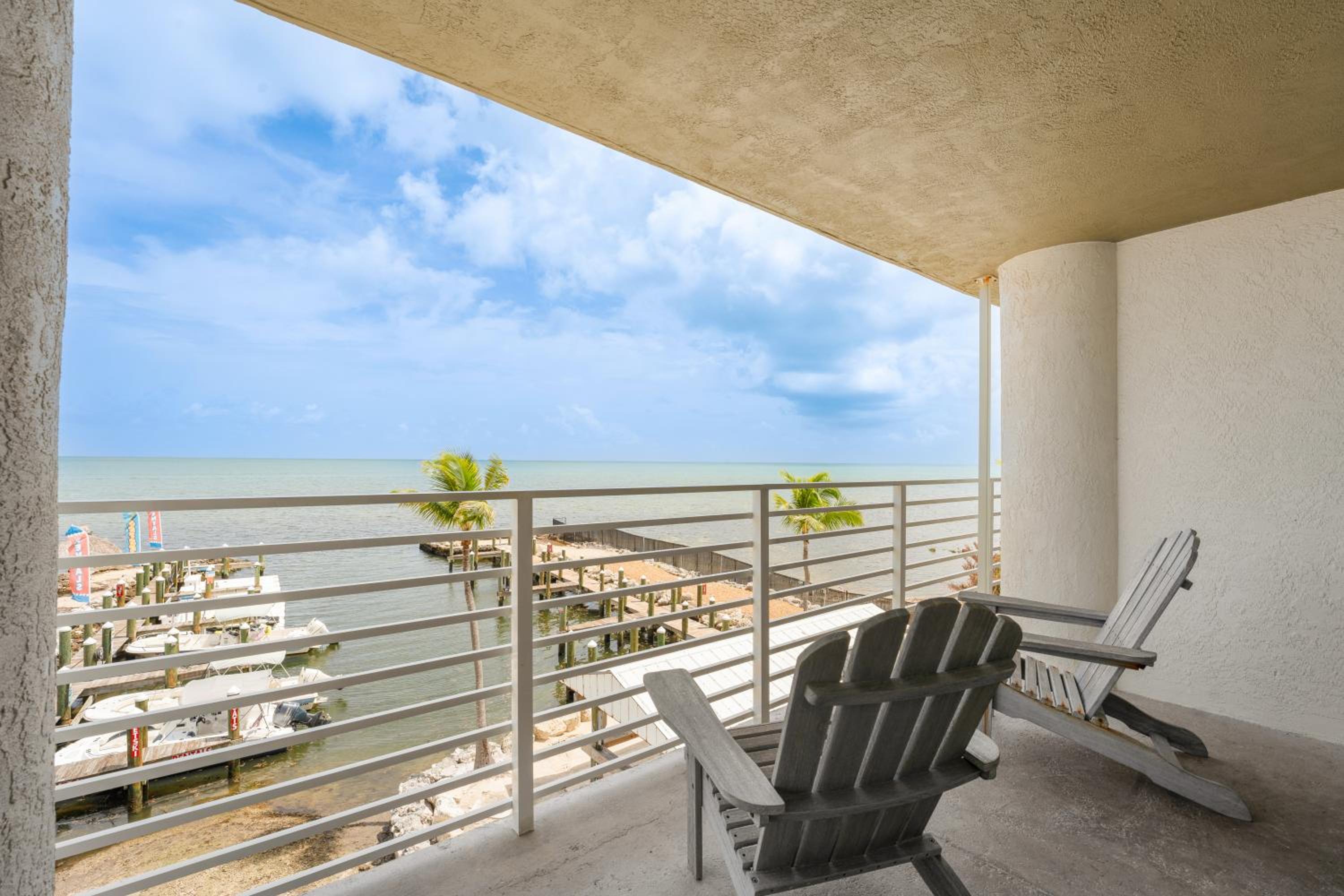 Suite with Ocean View photo 2