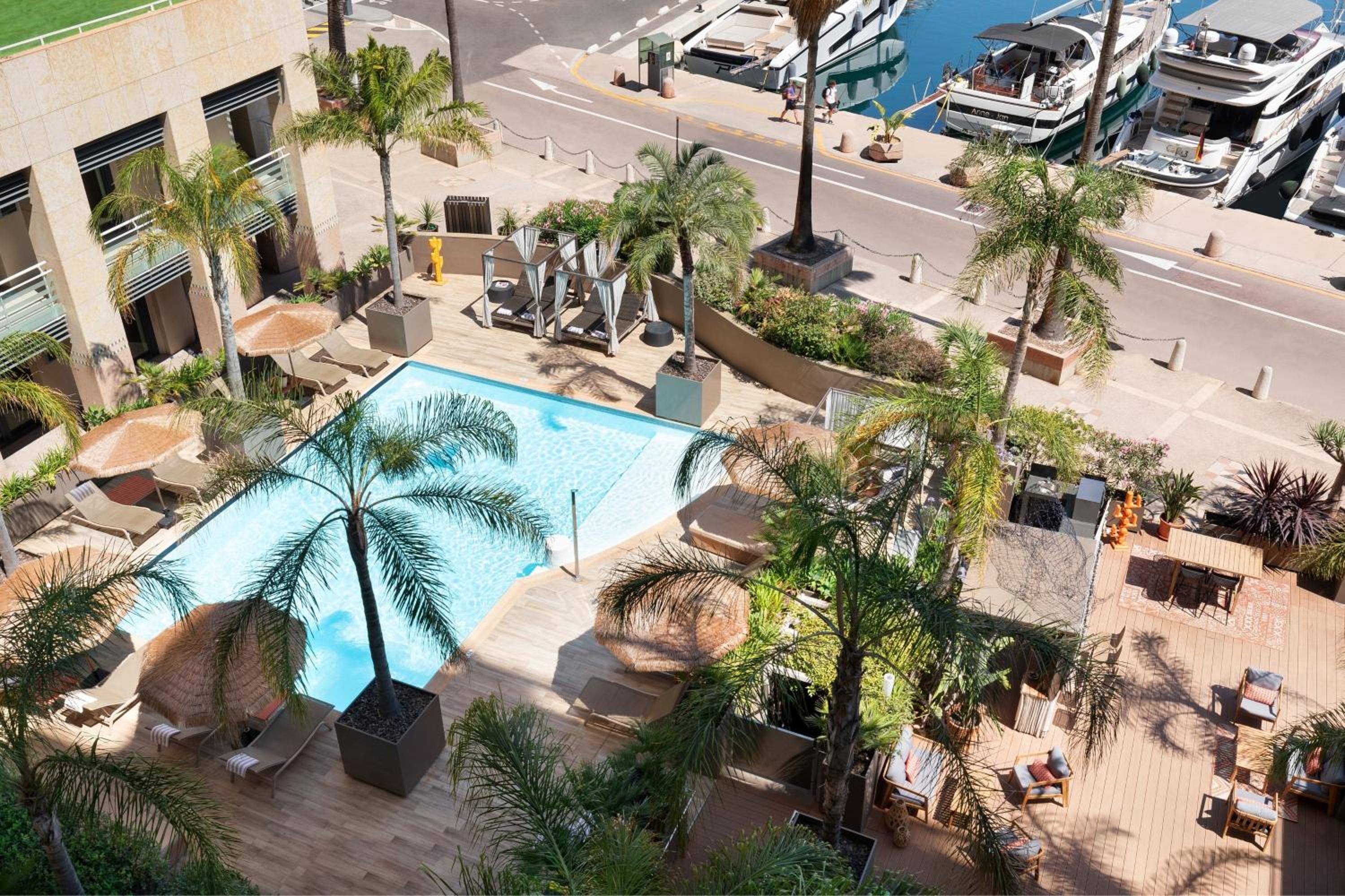 Sea View Suite with balcony