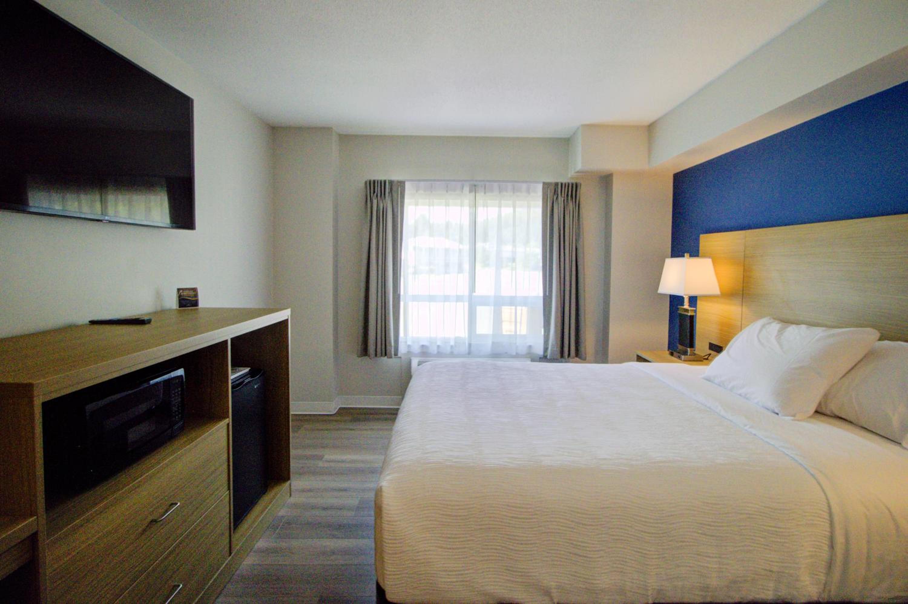 King Room - Non-Smoking photo 1
