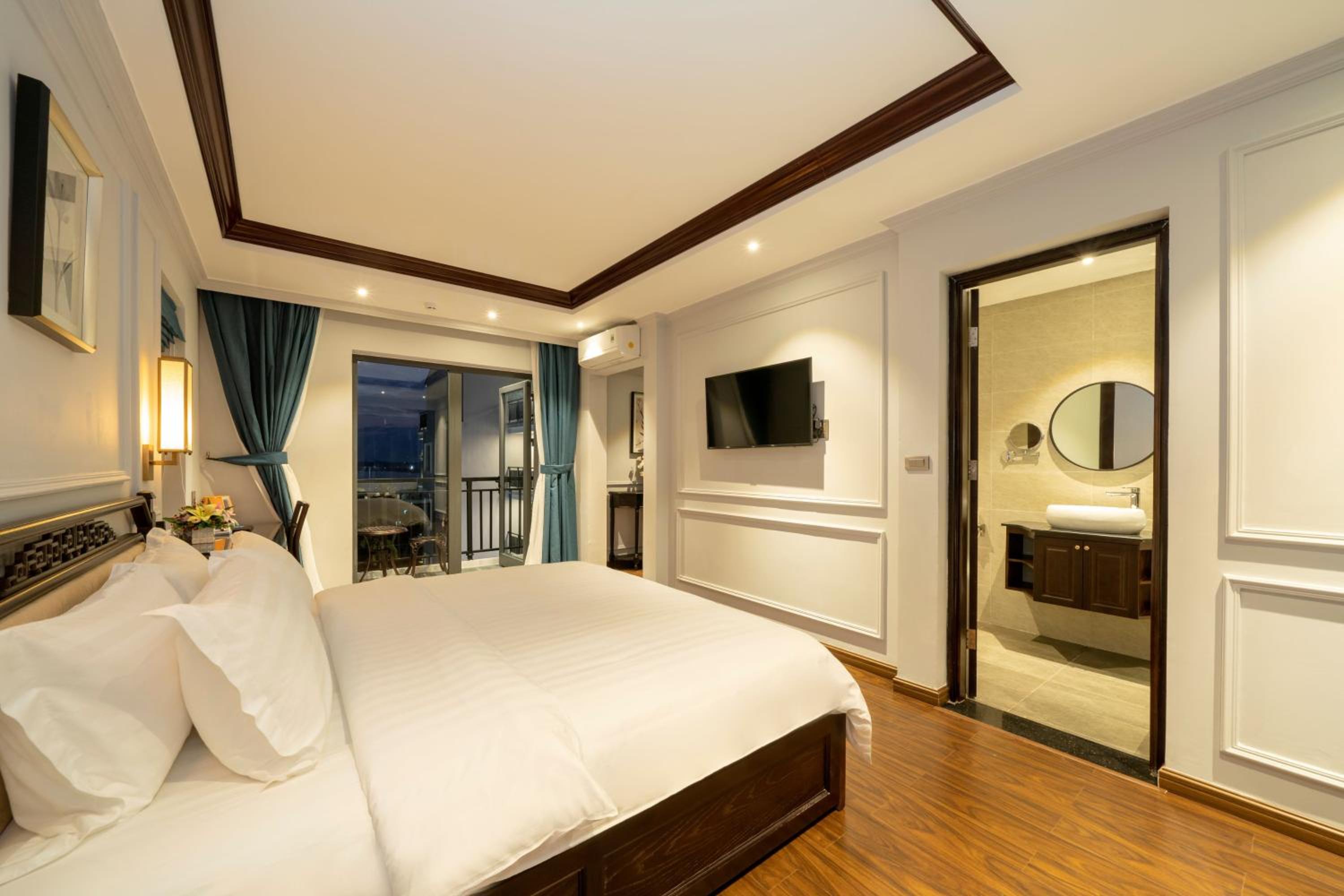 Suite With River View