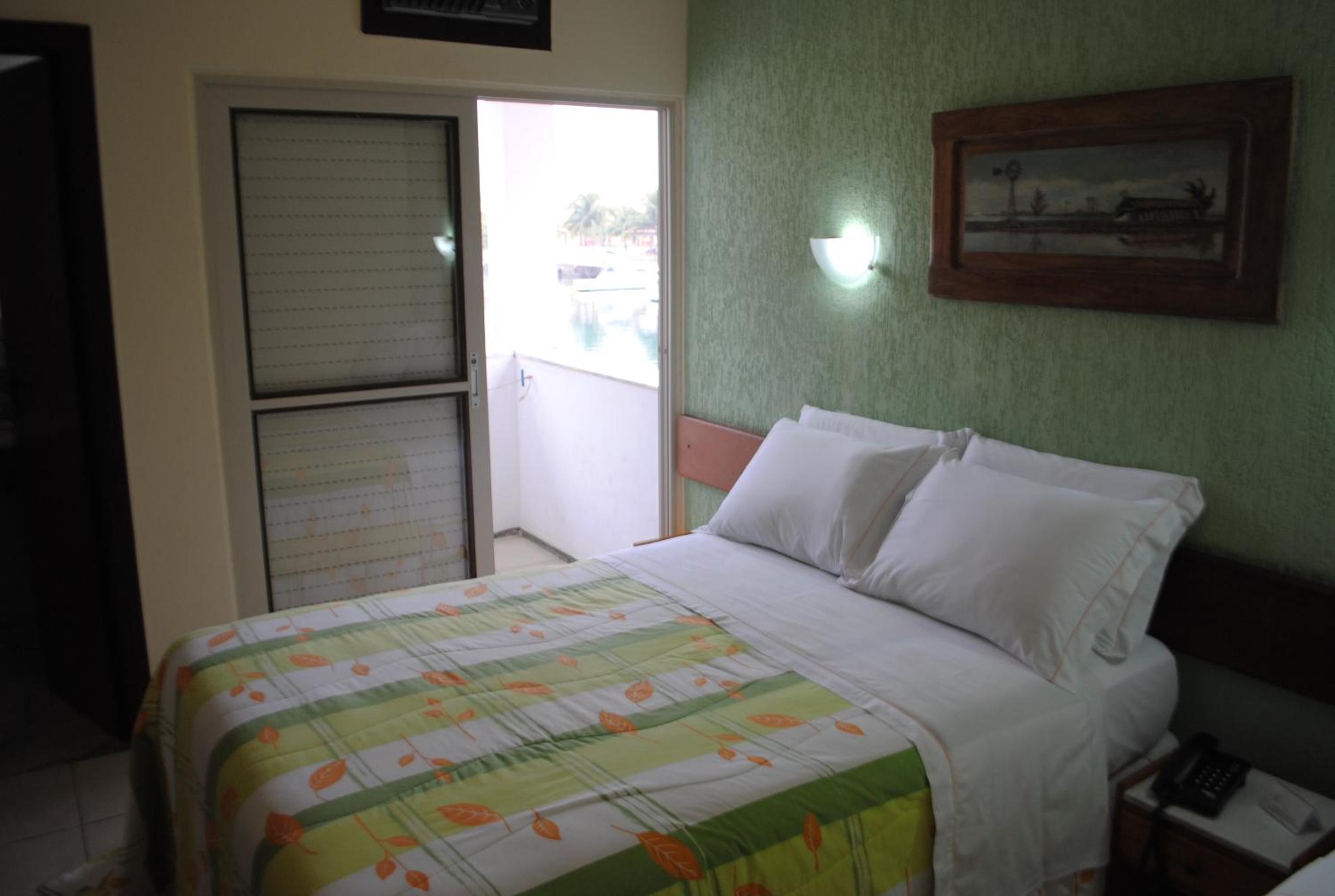 Standard Double Room - Photo 9