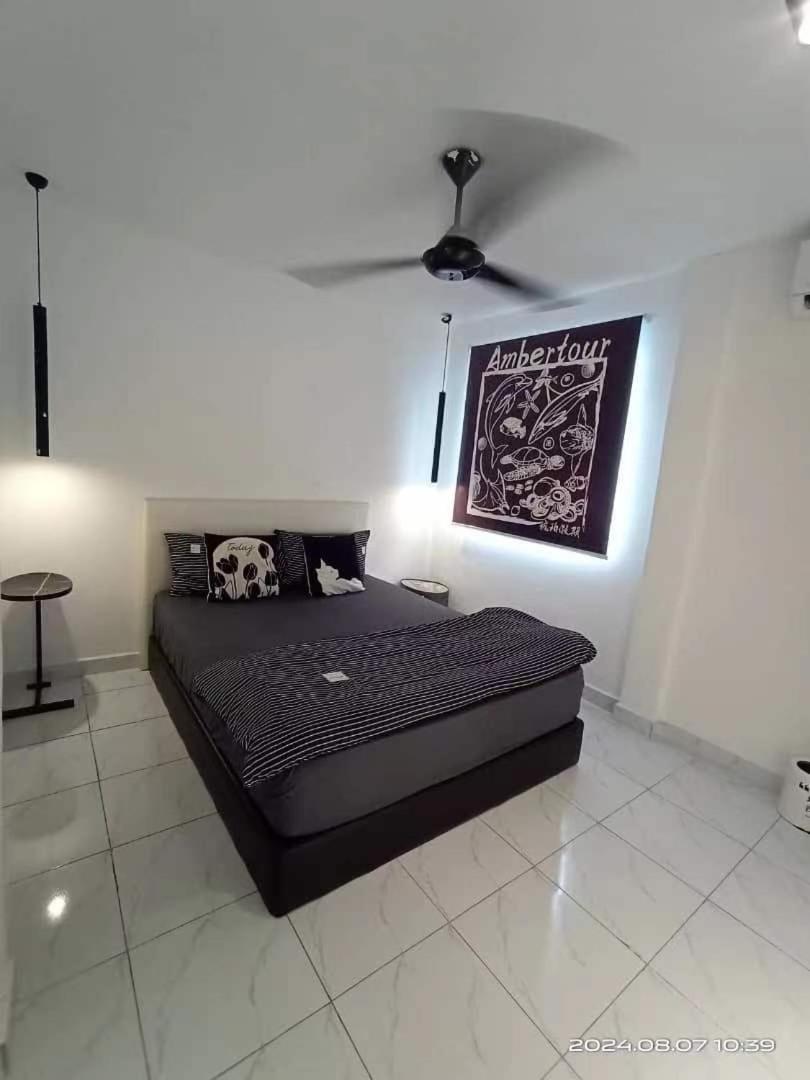 Two-Bedroom House photo 3