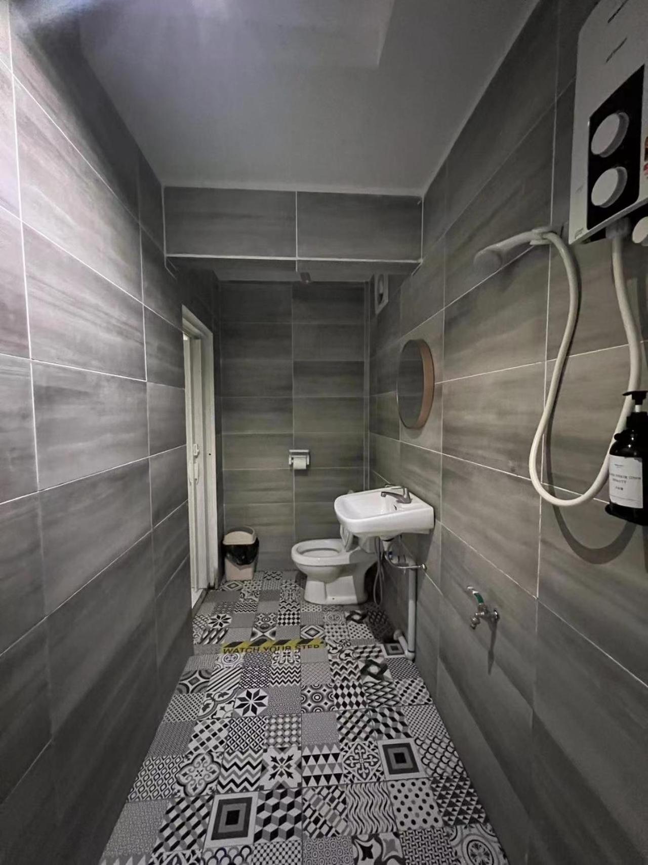 Three-Bedroom House photo 2